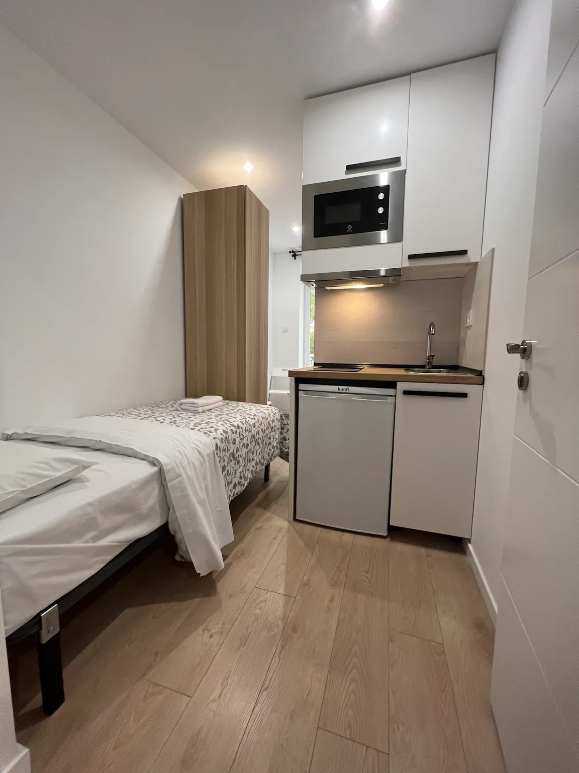 Plaza de las Cortes, Madrid preview