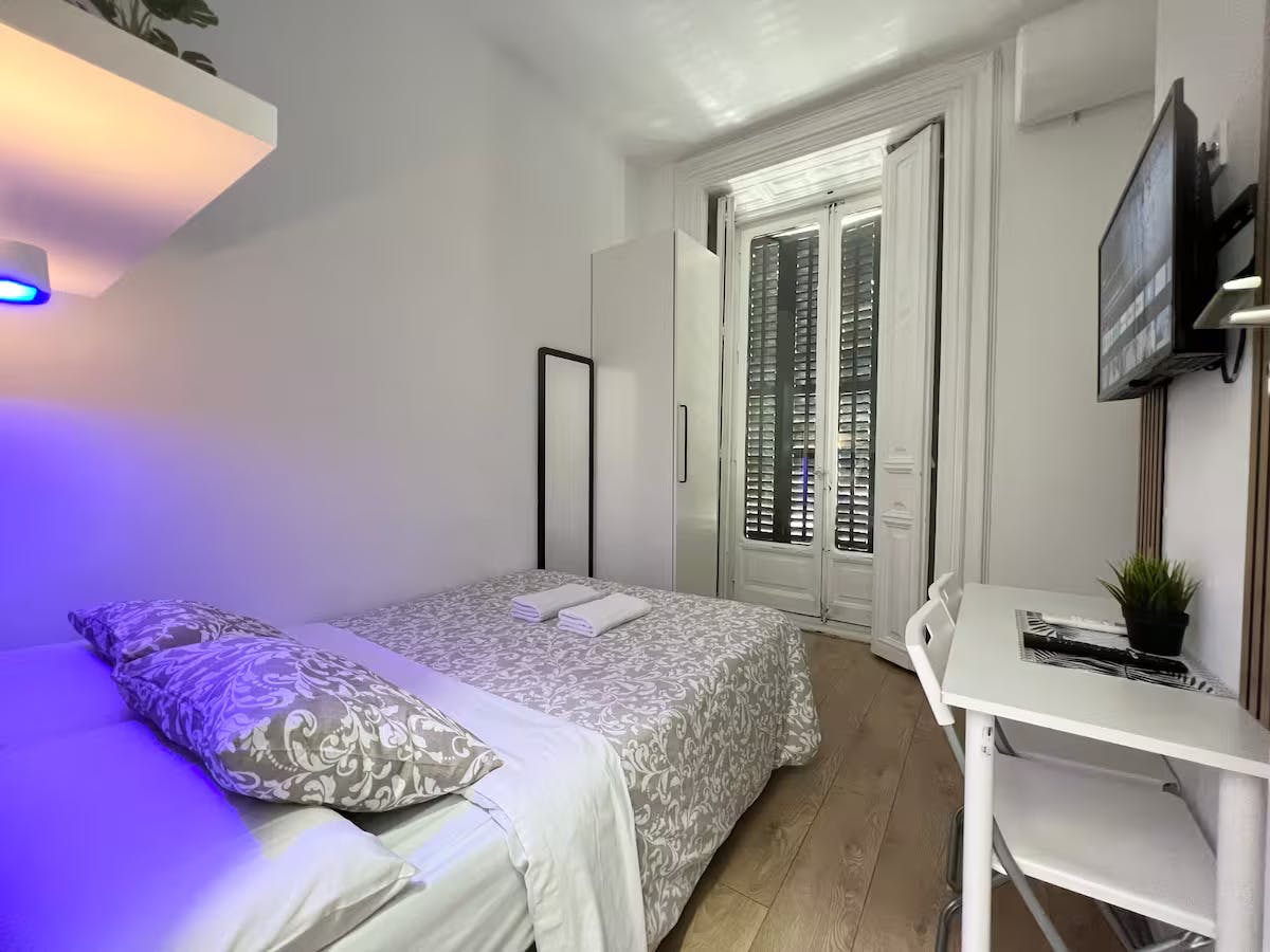 Studio for rent for €1,399 per month in Madrid, Calle de las Hileras