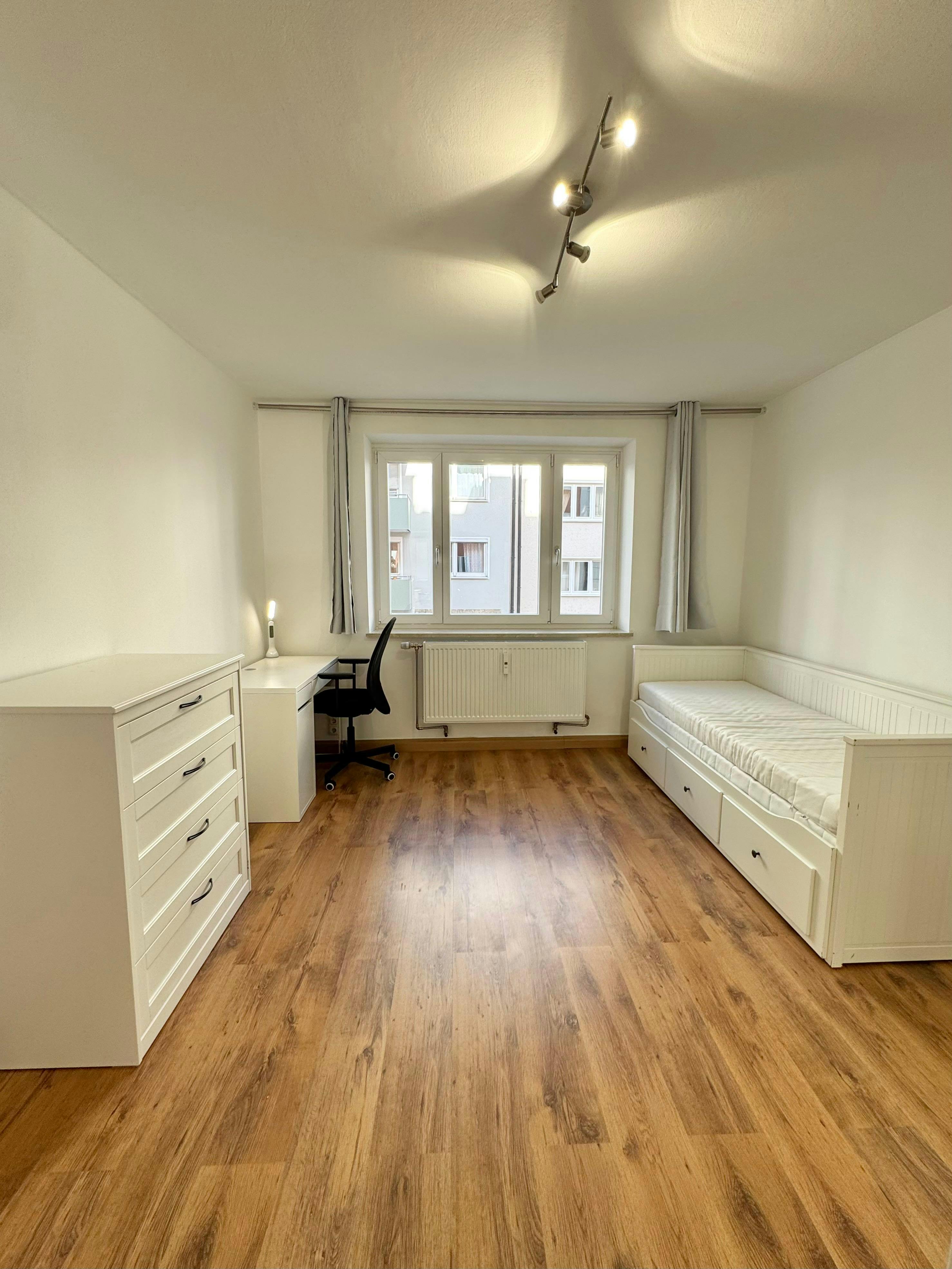 Private room for rent for €947 per month in Munich, Heßstraße