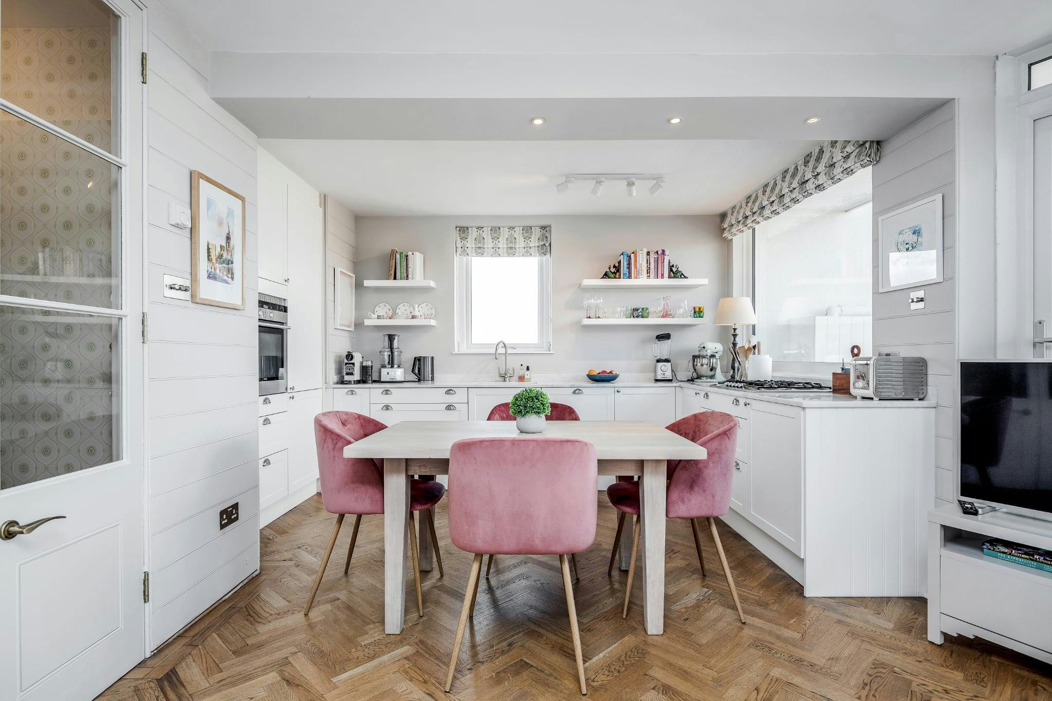 Apartment London, 2 beds — photo 8