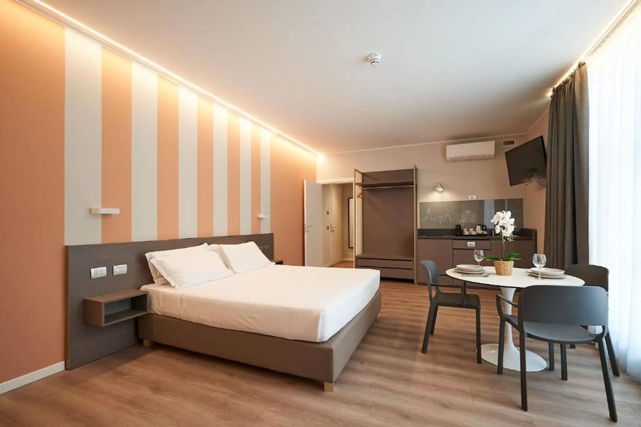 Piazza Tirana, Milan preview