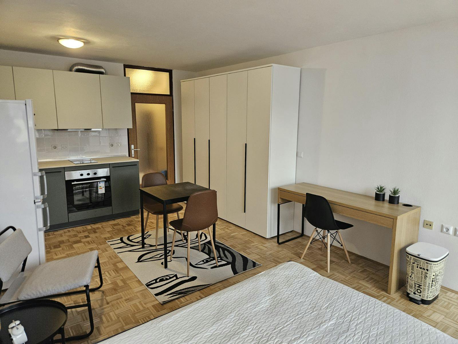 Garsonieră de închiriat pentru 990 EUR pe lună în Ljubljana, Trnovski pristan