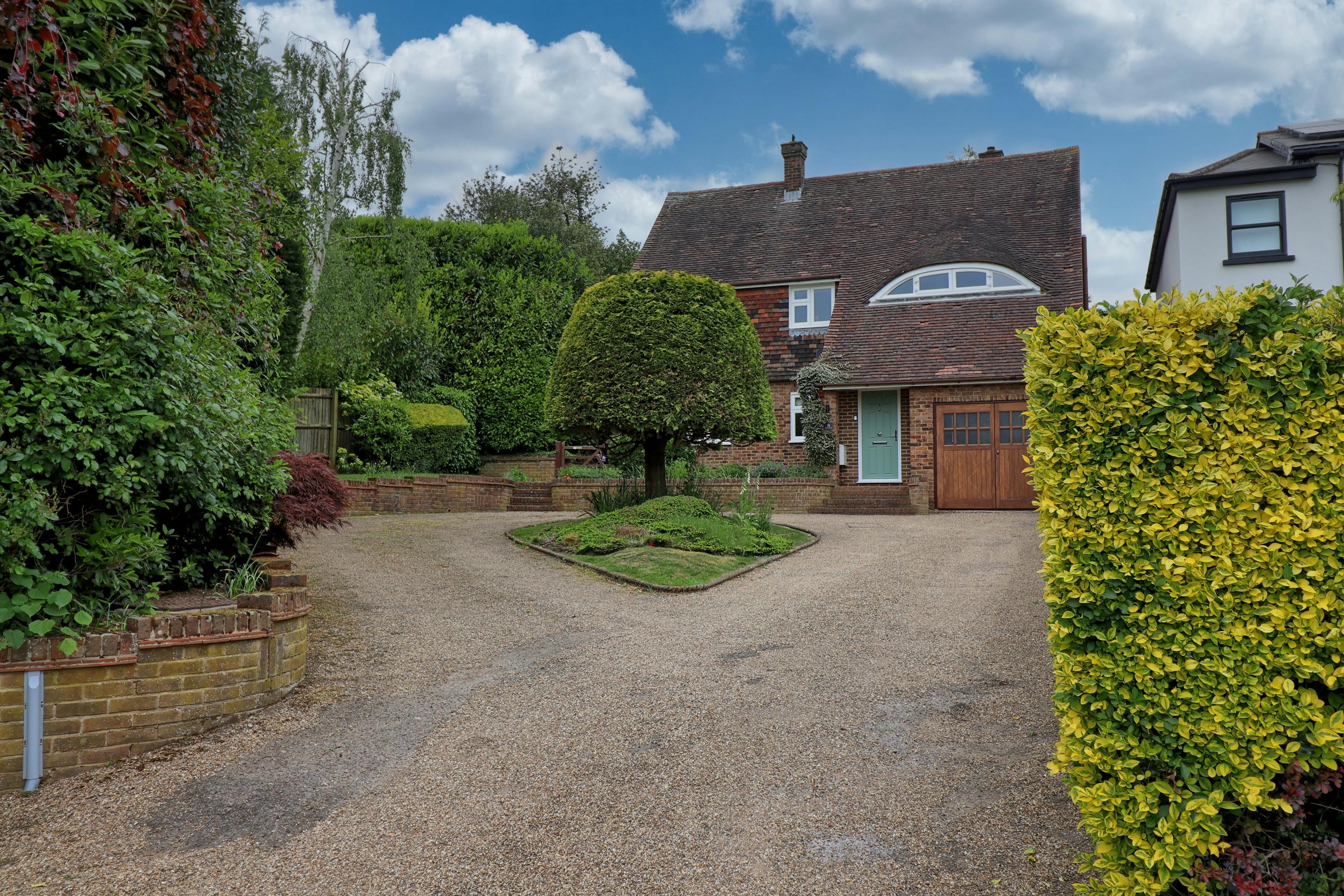 House for rent for £8,011 per month in Epping, Ravensmere