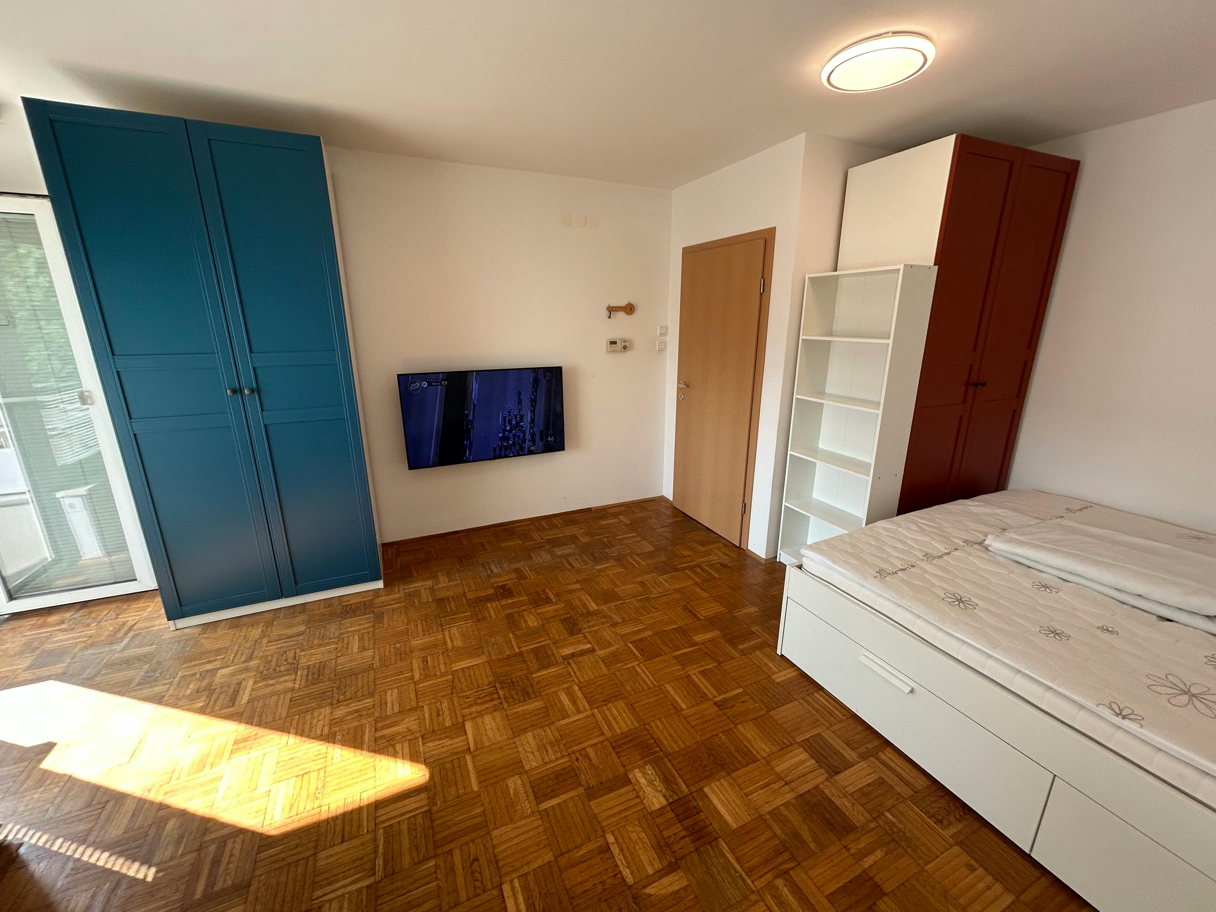 Private room for rent for €560 per month in Ljubljana, Tacenska cesta