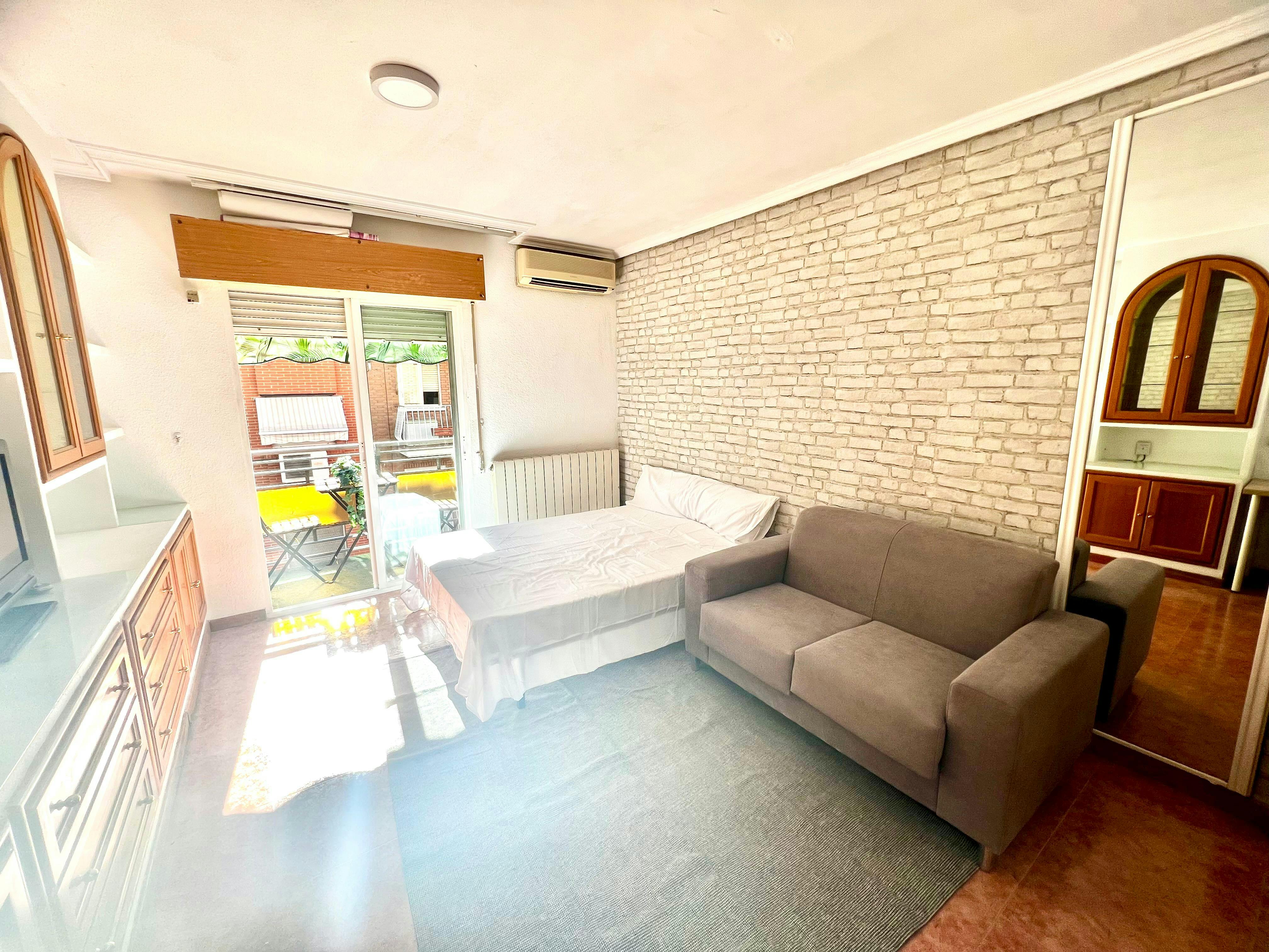 Habitación compartida en alquiler por 549 € al mes en Madrid, Calle Santa Áurea