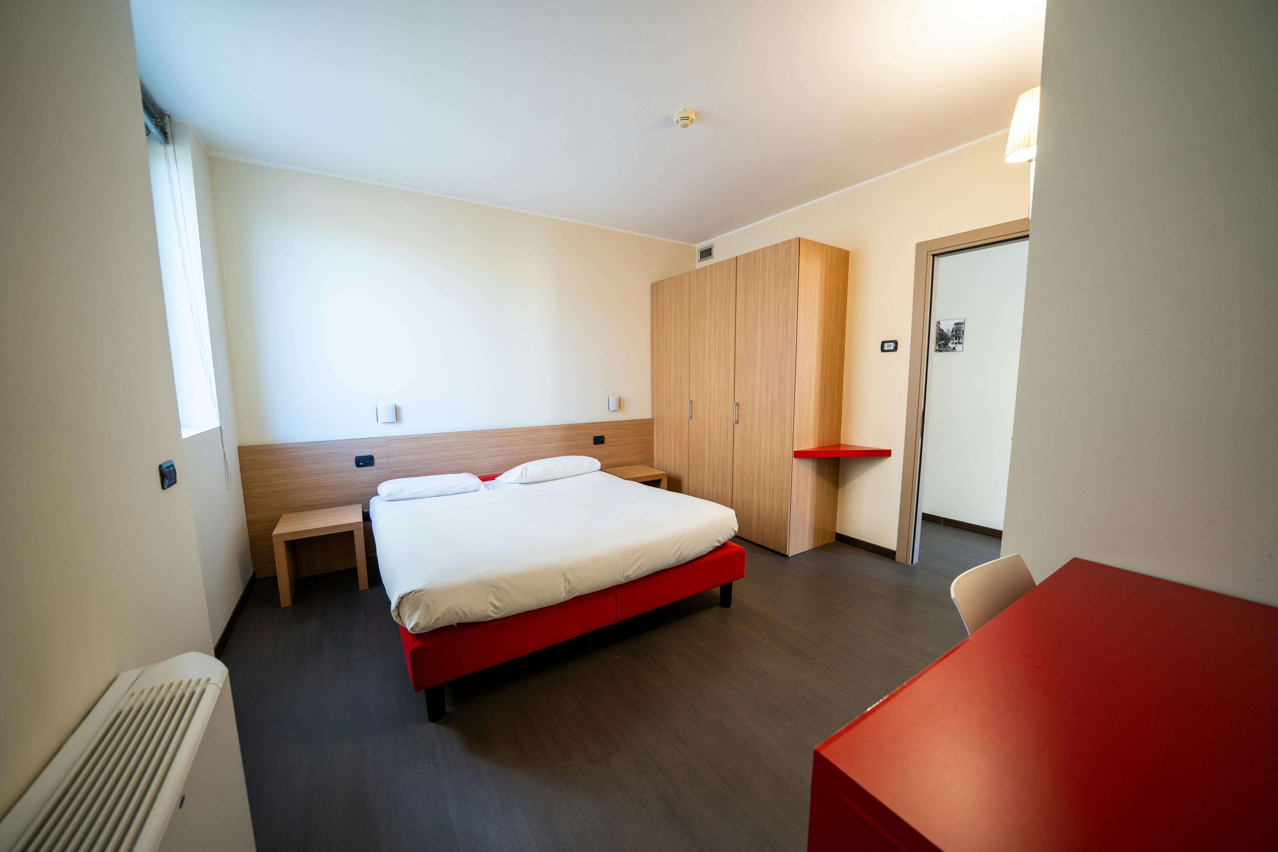 1-Bedroom Apartment in Via Romeo Frassinetti, Milan (1691387) room image 1