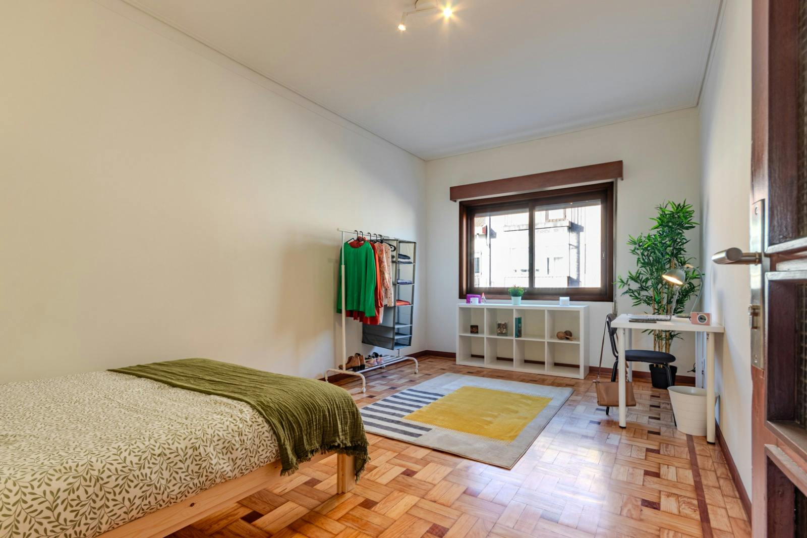 Private room for rent for €590 per month in Porto, Rua João de Oliveira Ramos