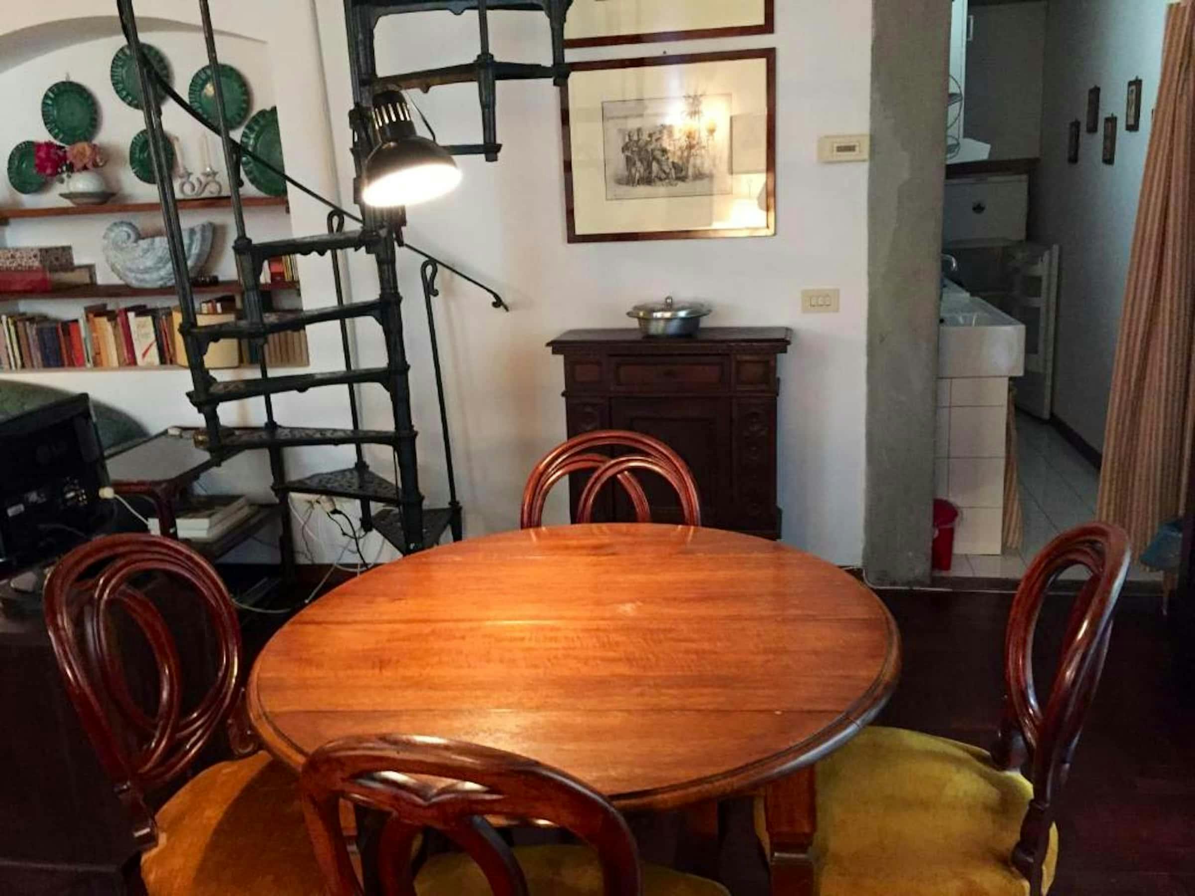 Via Ghibellina, Florence preview