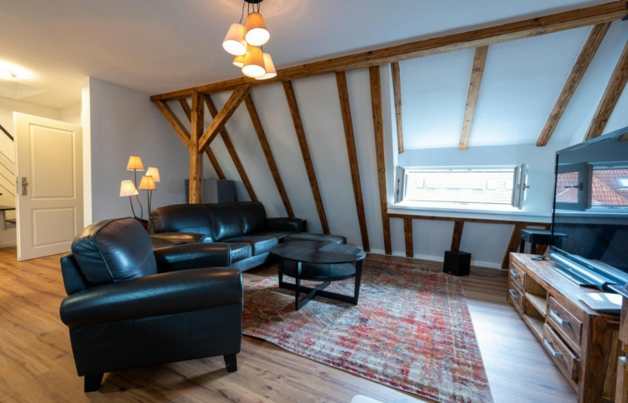 Apartment for rent for €1,475 per month in Frankfurt am Main, Am Lindenfeld