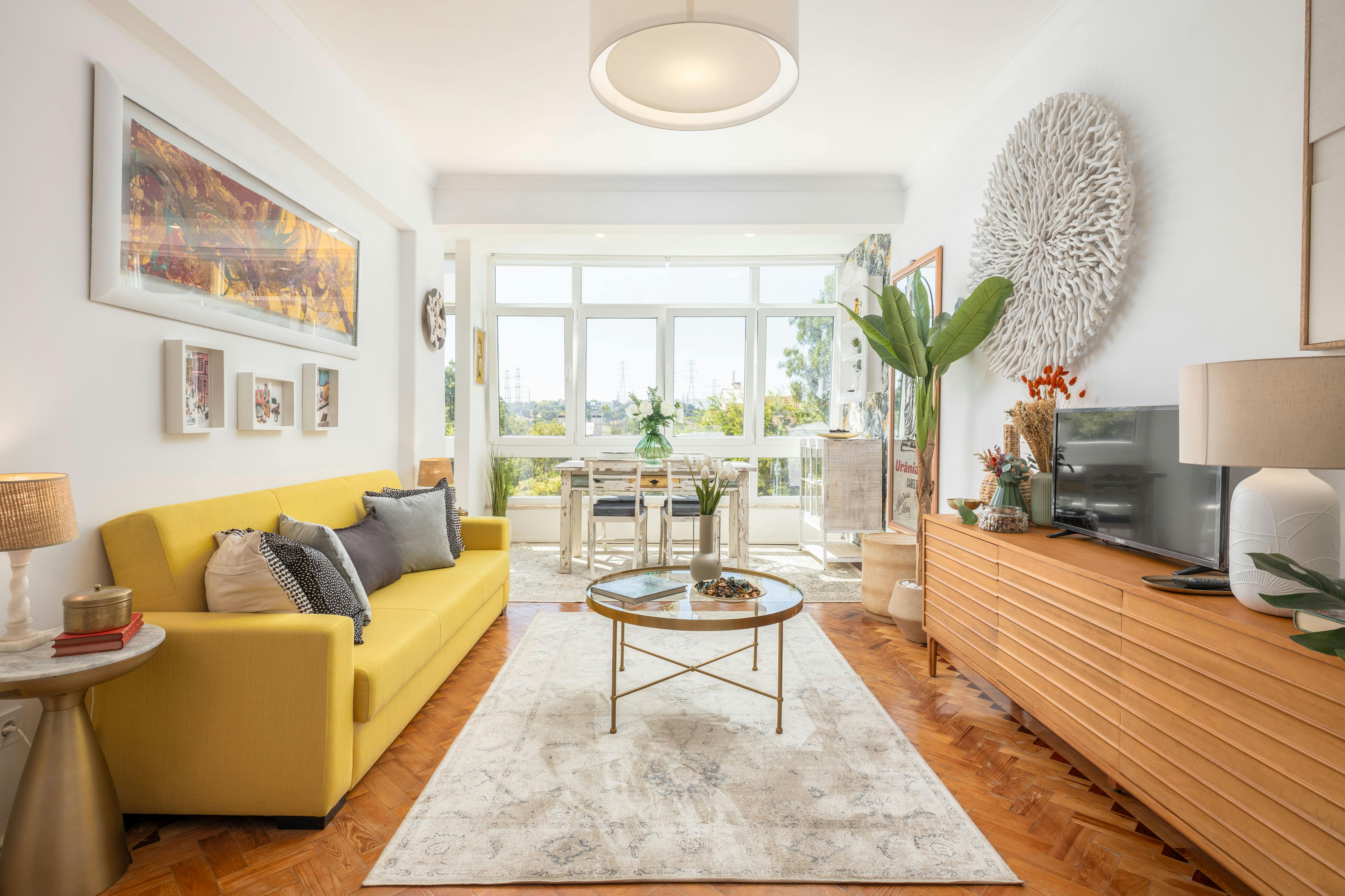 Apartment for rent for €1,600 per month in Lisbon, Rua Engenheiro Quartin Graça