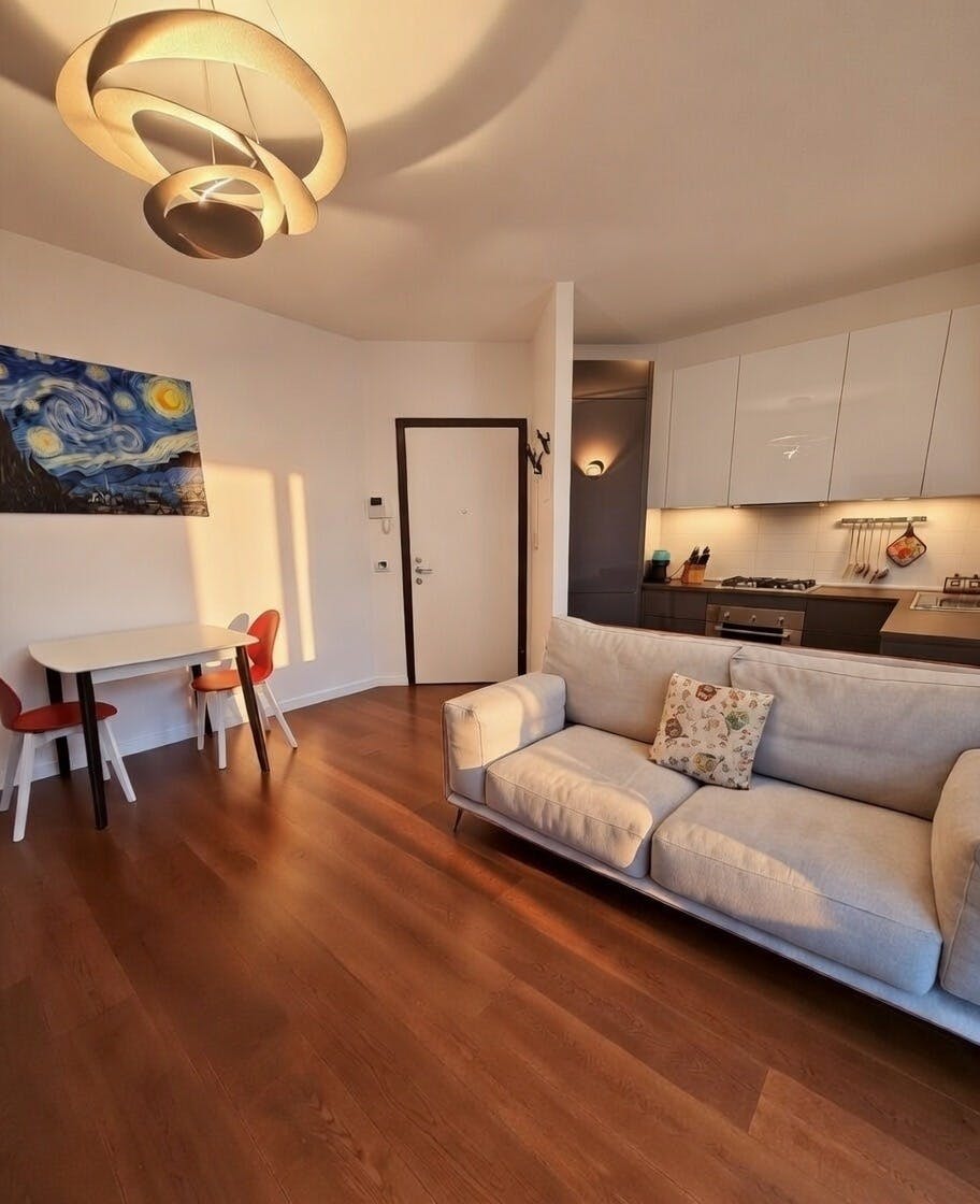 Apartment for rent for €2,400 per month in Milan, Piazza Geremia Bonomelli