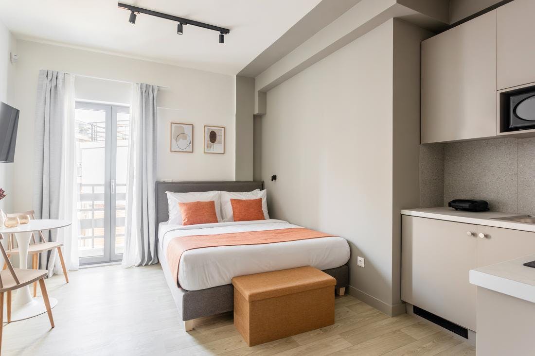 Studio for rent for €680 per month in Athina, Solonos