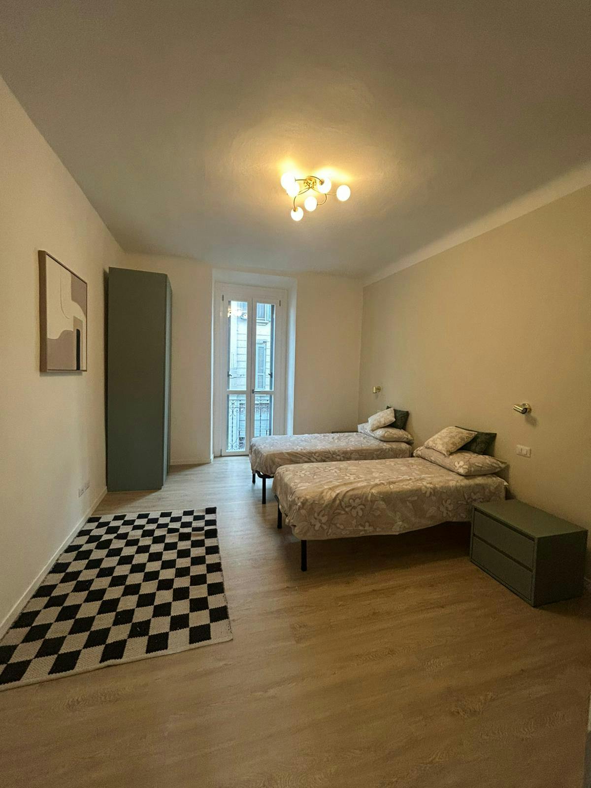 Apartment for rent for €1,200 per month in Milan, Via Riva di Trento