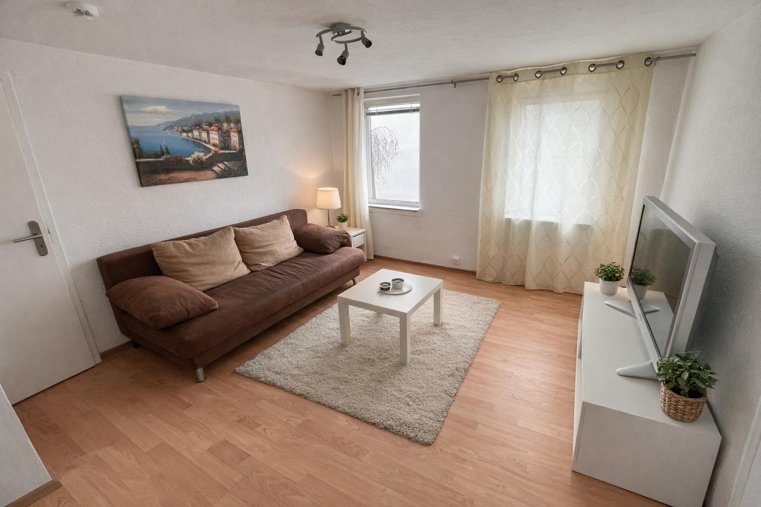 Building for rent for €799 per month in Offenbach, Geleitsstraße
