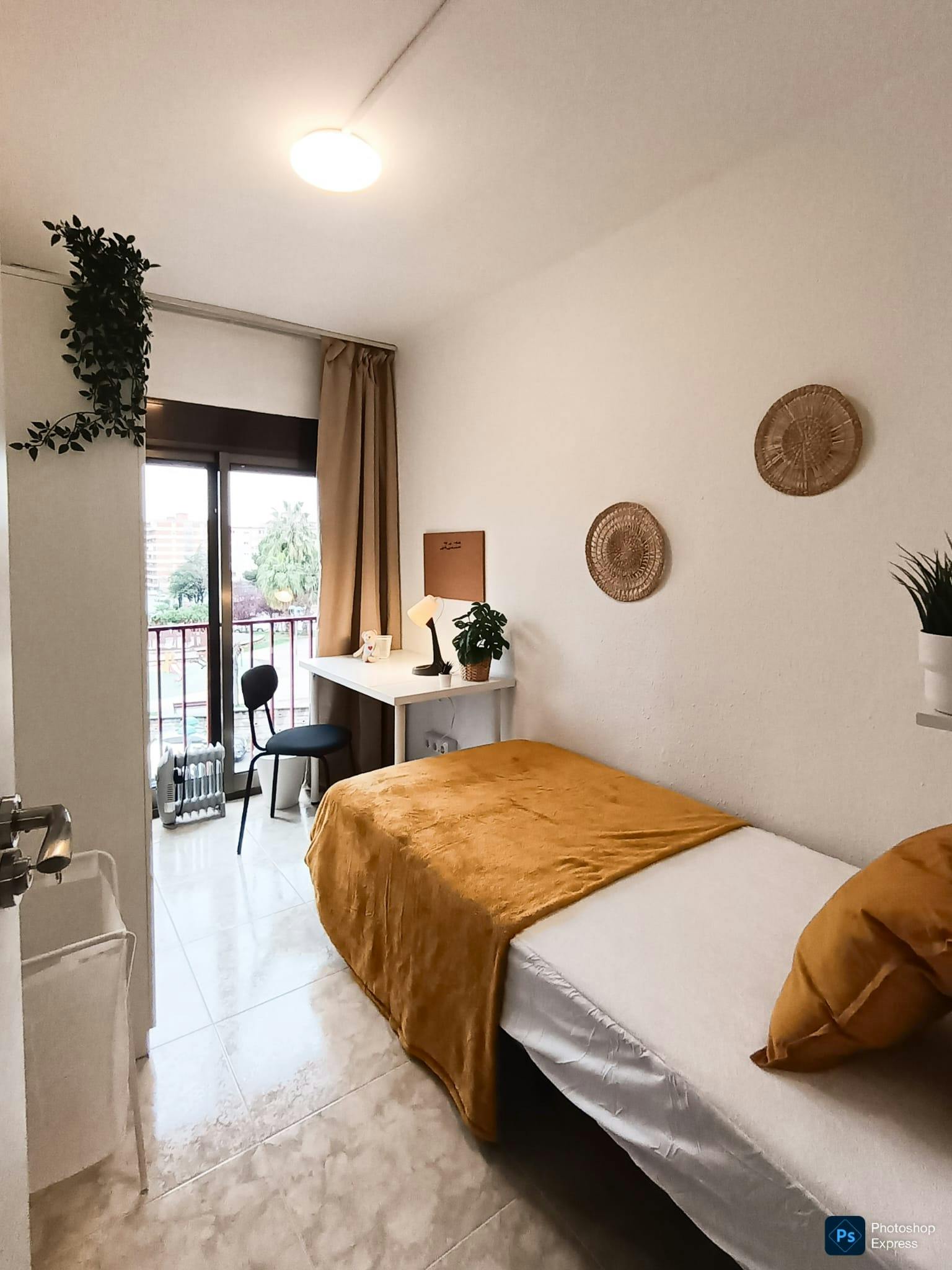 Pokój prywatny do wynajęcia za 325 € miesięcznie w mieście Tarragona, Bloc Sant Felip