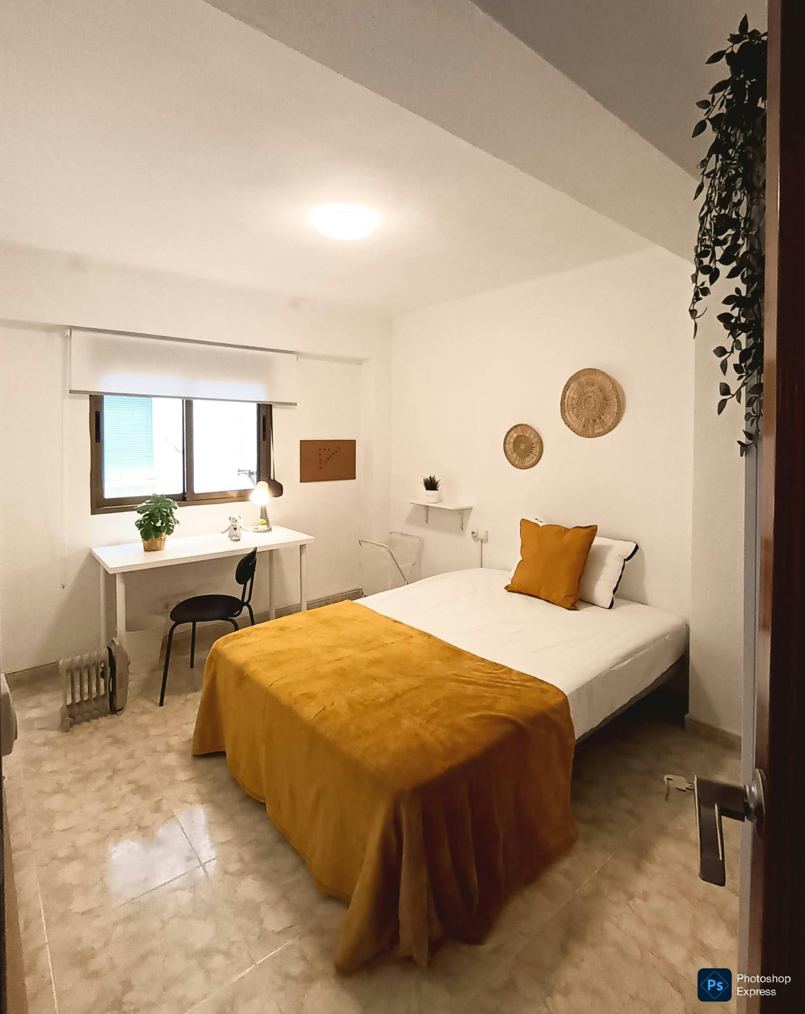 Cameră privată de închiriat pentru 375 EUR pe lună în Tarragona, Bloc Sant Felip