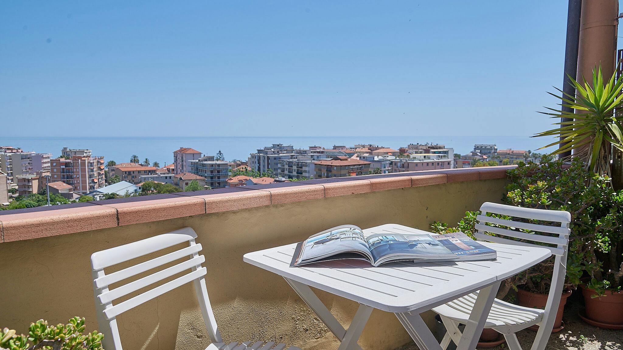 Appartamento in affitto a 1 € al mese a Albenga, Piazza Giacomo Matteotti