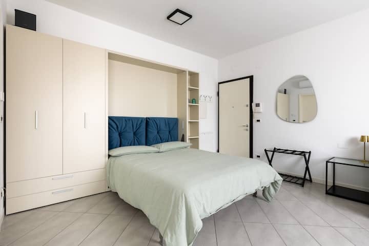 Studio for rent for €1,000 per month in Bologna, Piazza la Veneta