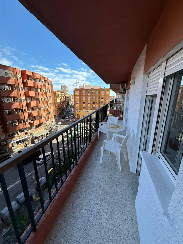 3-Bedroom Apartment in Carrer Bono Guarner, Alicante (1692123) room image 2