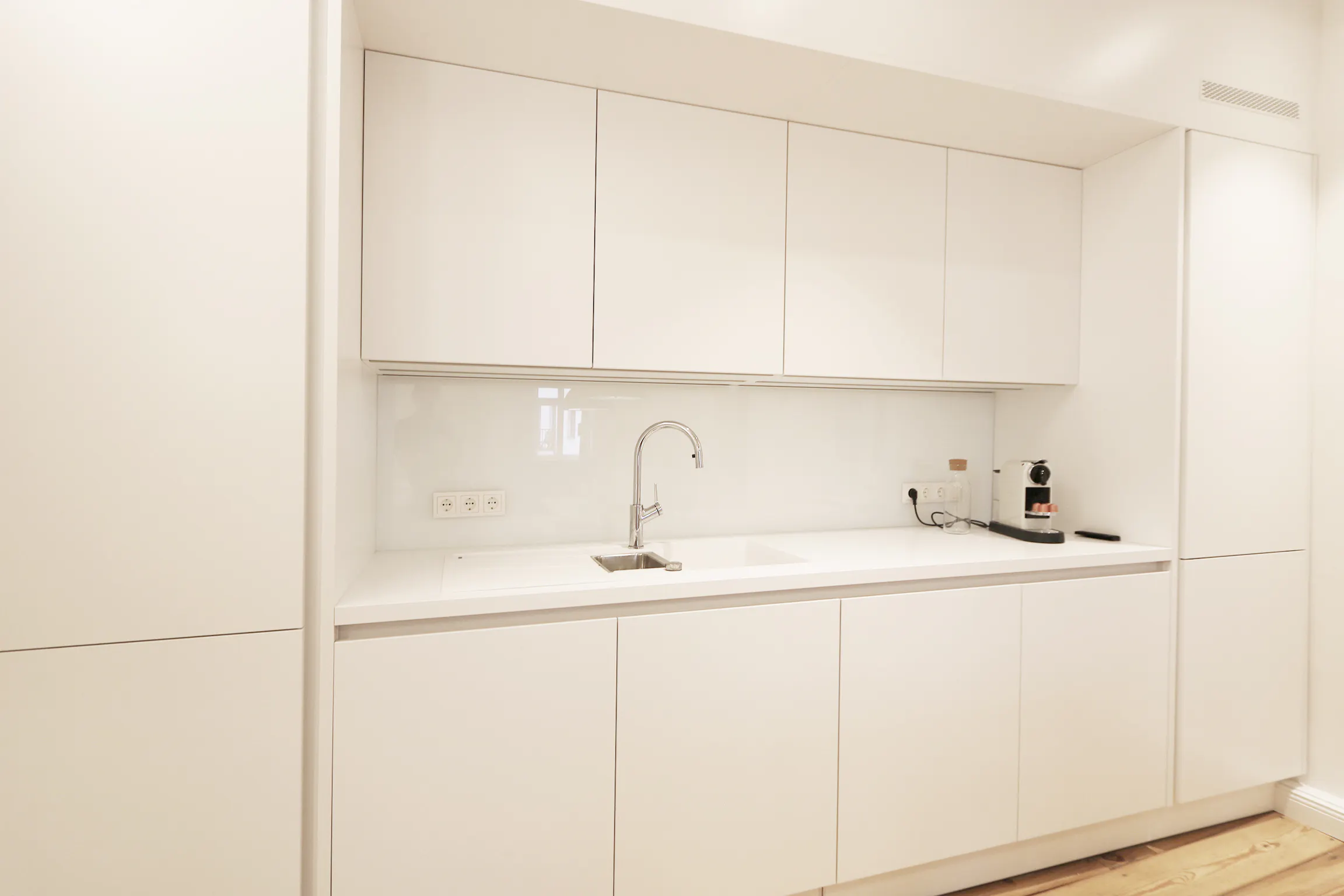 2-Bedroom Apartment in Elisabethkirchstraße, Berlin (1692201) ROOM 1
