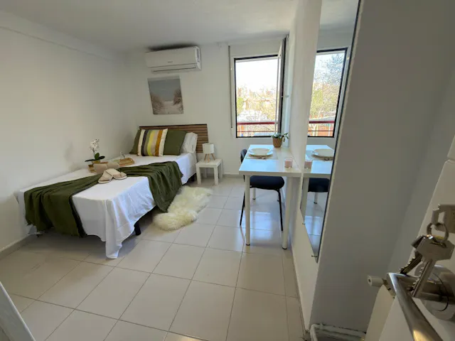 Private room in Calle de Amposta, Madrid (1692281) room image 1