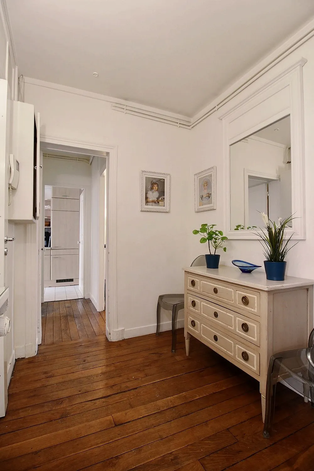 1-Bedroom Apartment in Rue Jean Mermoz, Paris (1692403) ROOM 3