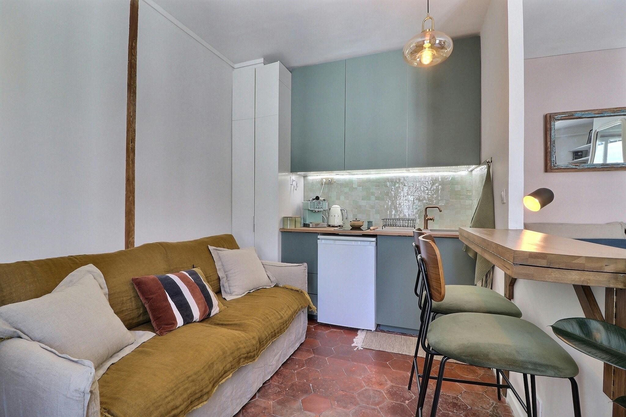 Studio for rent on Rue des Rosiers, Paris - View 6