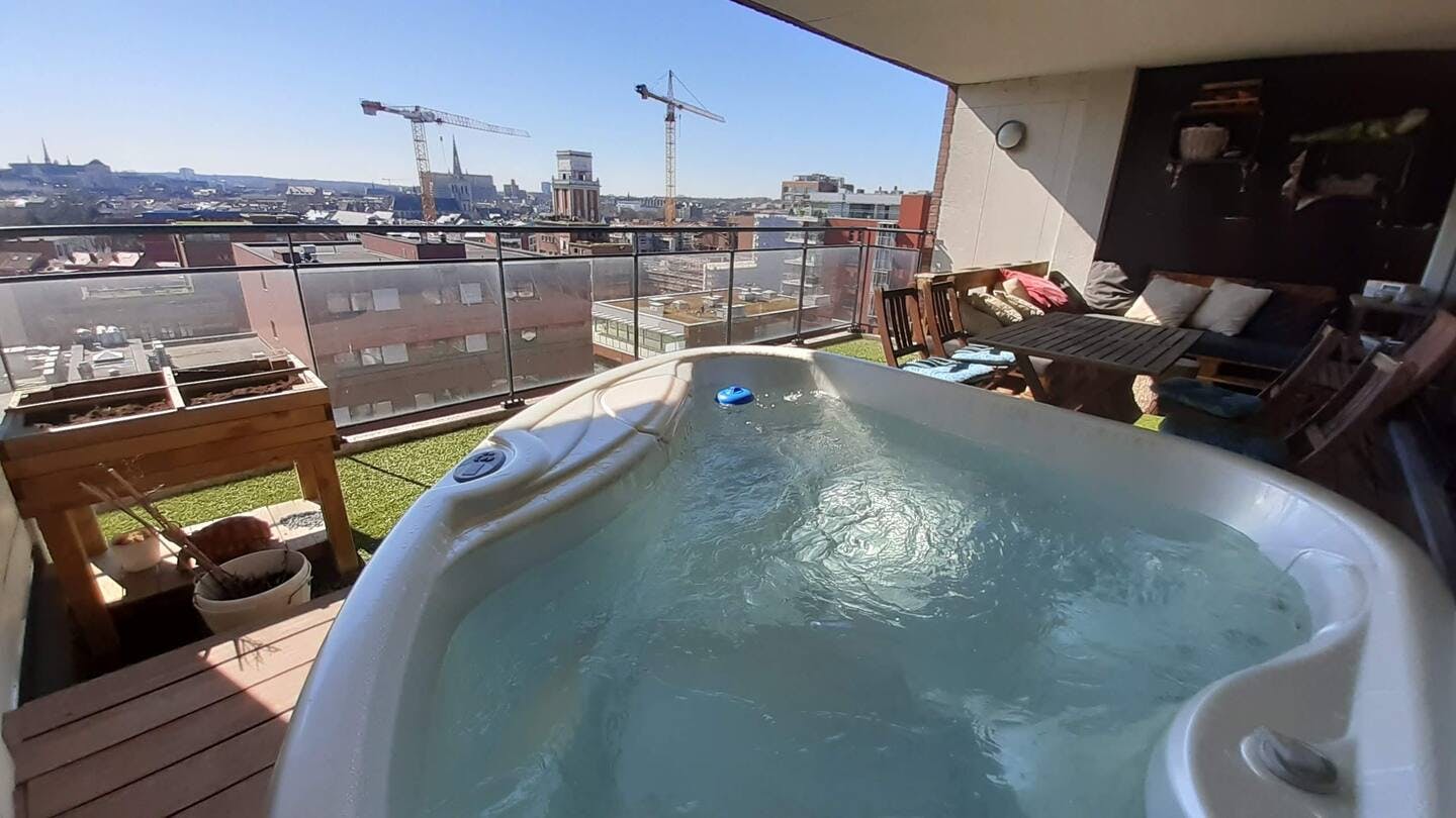 Apartment for rent for €3,100 per month in Leuven, Engels Plein