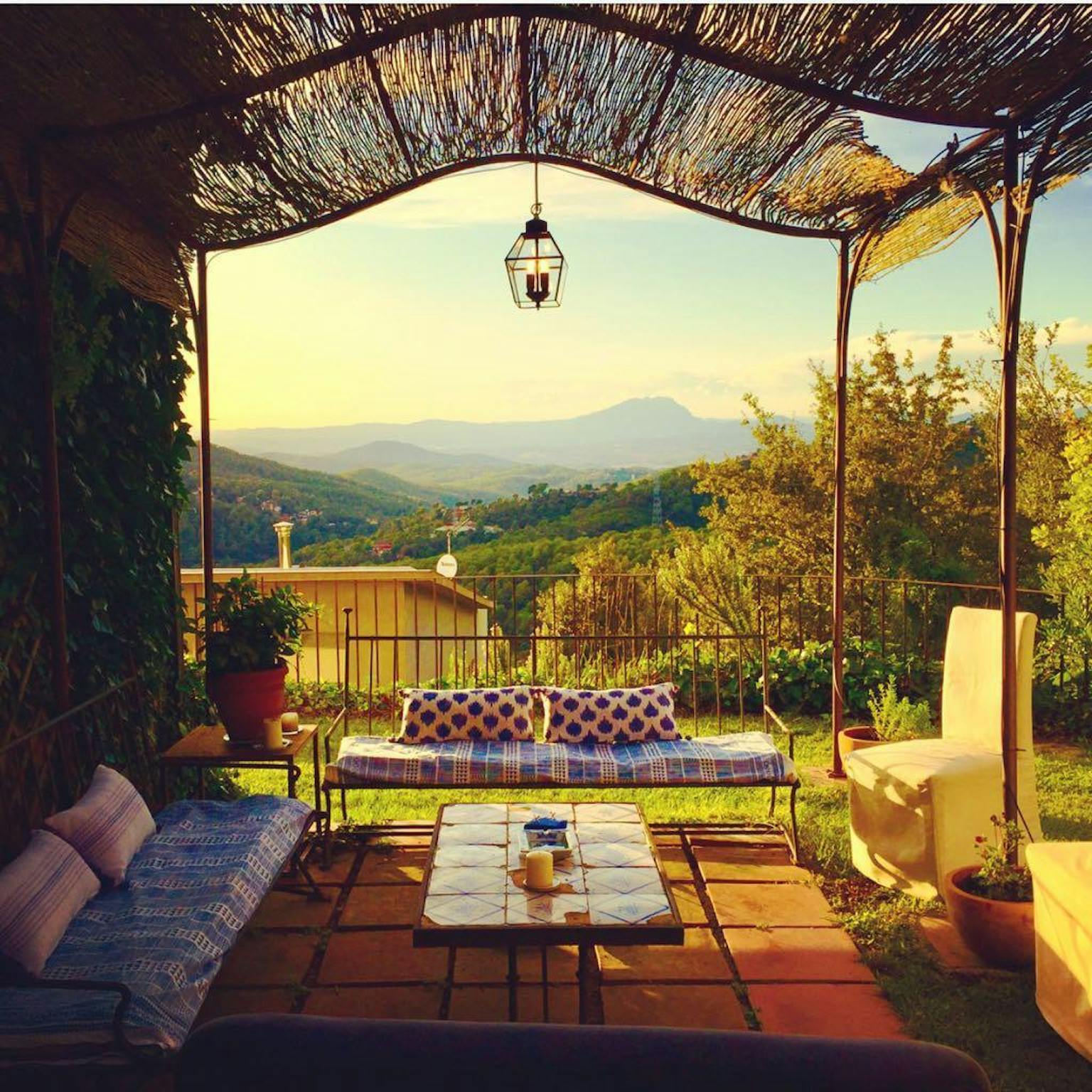 Camí de Vallvidrera al Tibidabo, Barcelona preview