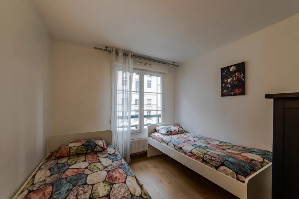 3-Bedroom Apartment in Avenue de l'Arche, Courbevoie (1692495) ROOM