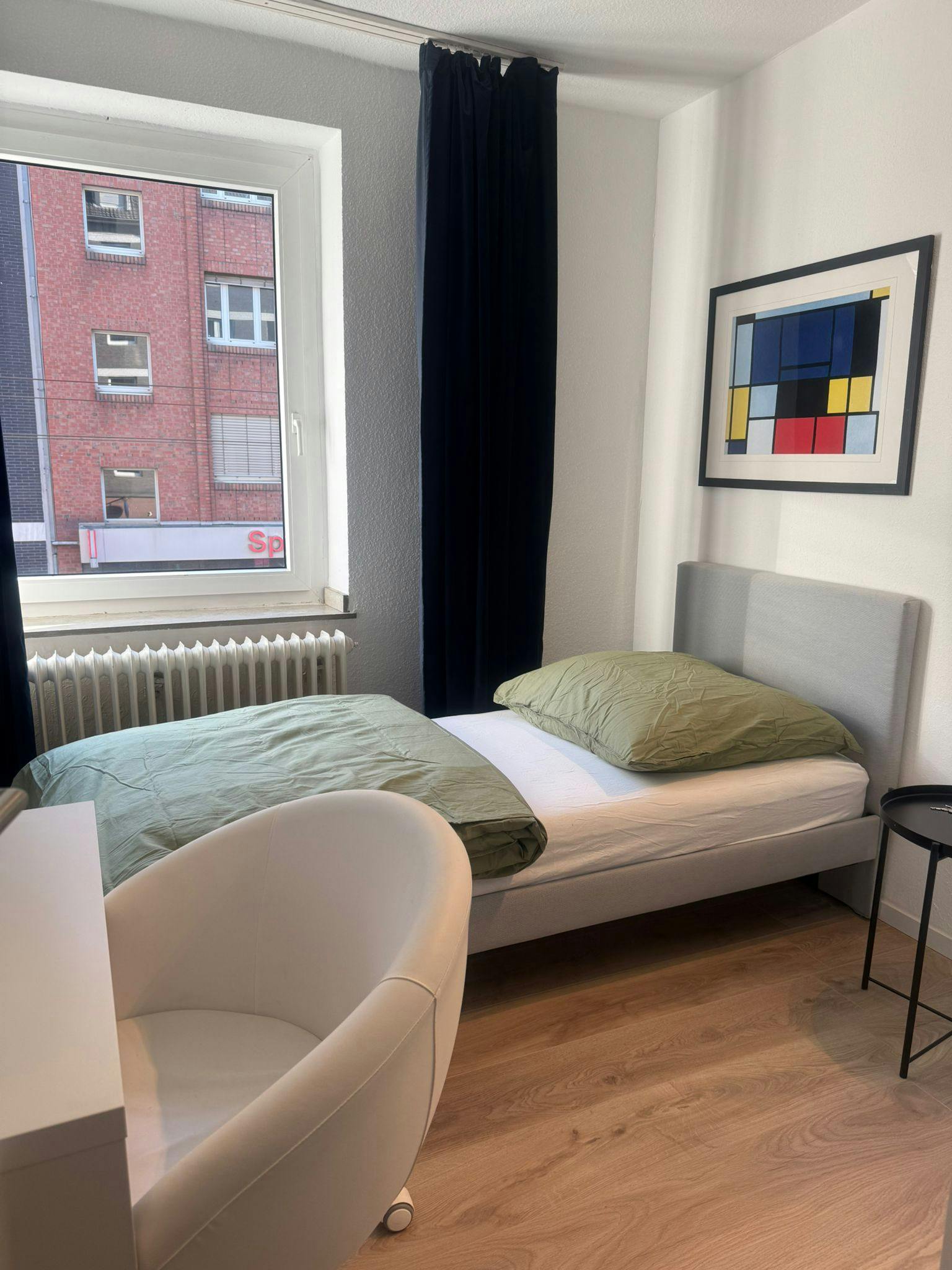 WG-Zimmer zu mieten für 699 € pro Monat in Düsseldorf, Rather Straße