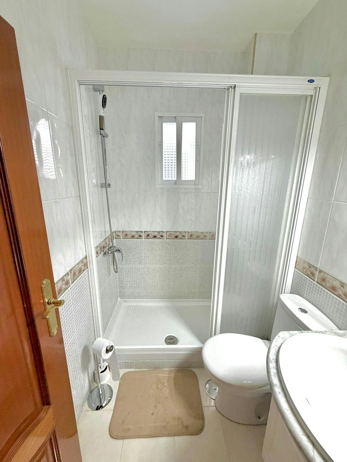 Single room Alcalá De Henares, 1 bed, 7m² — photo 10