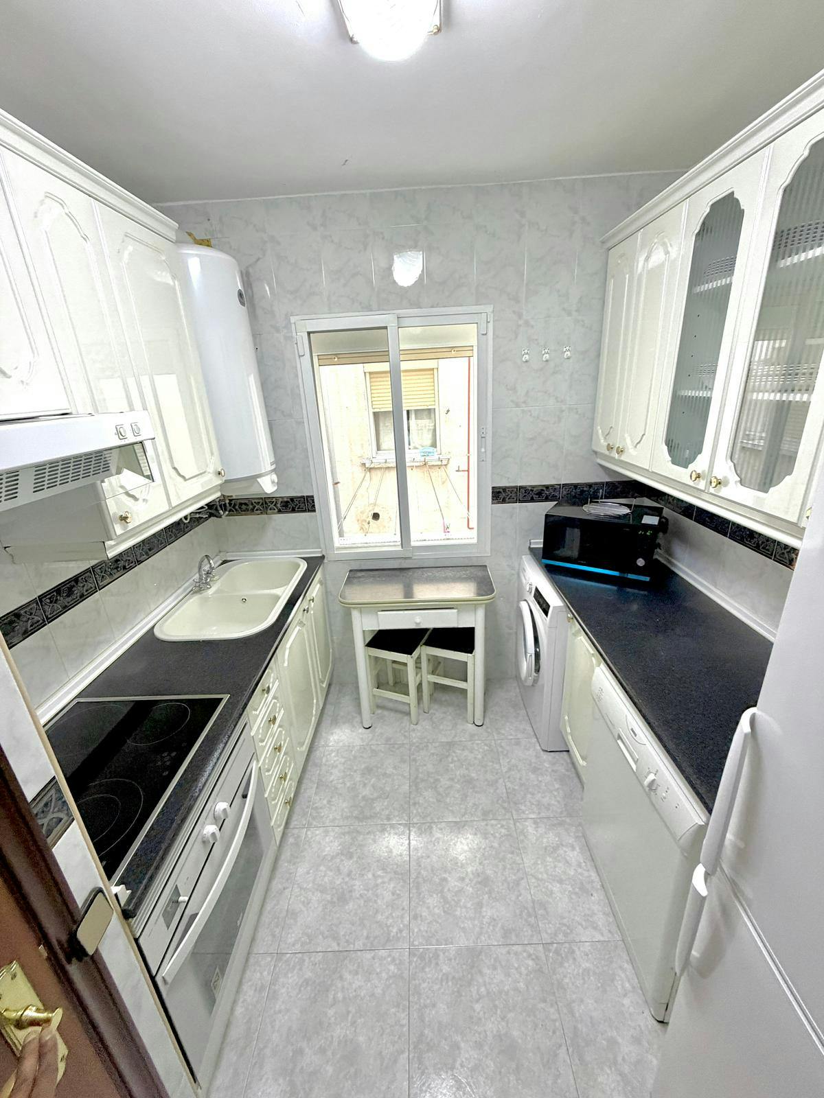 Single room Alcalá De Henares, 1 bed, 7m² — photo 8