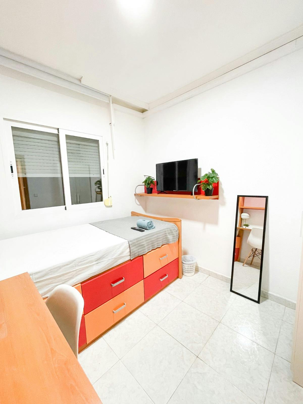 Habitación privada en alquiler por 420 € al mes en Alcalá de Henares, Calle de Diego de Urbina