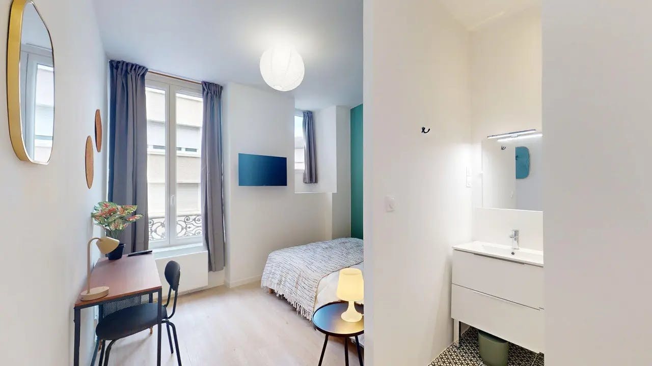 Отдельная комната сдается в аренду за 430 € в месяц в Pau, Rue Manescau