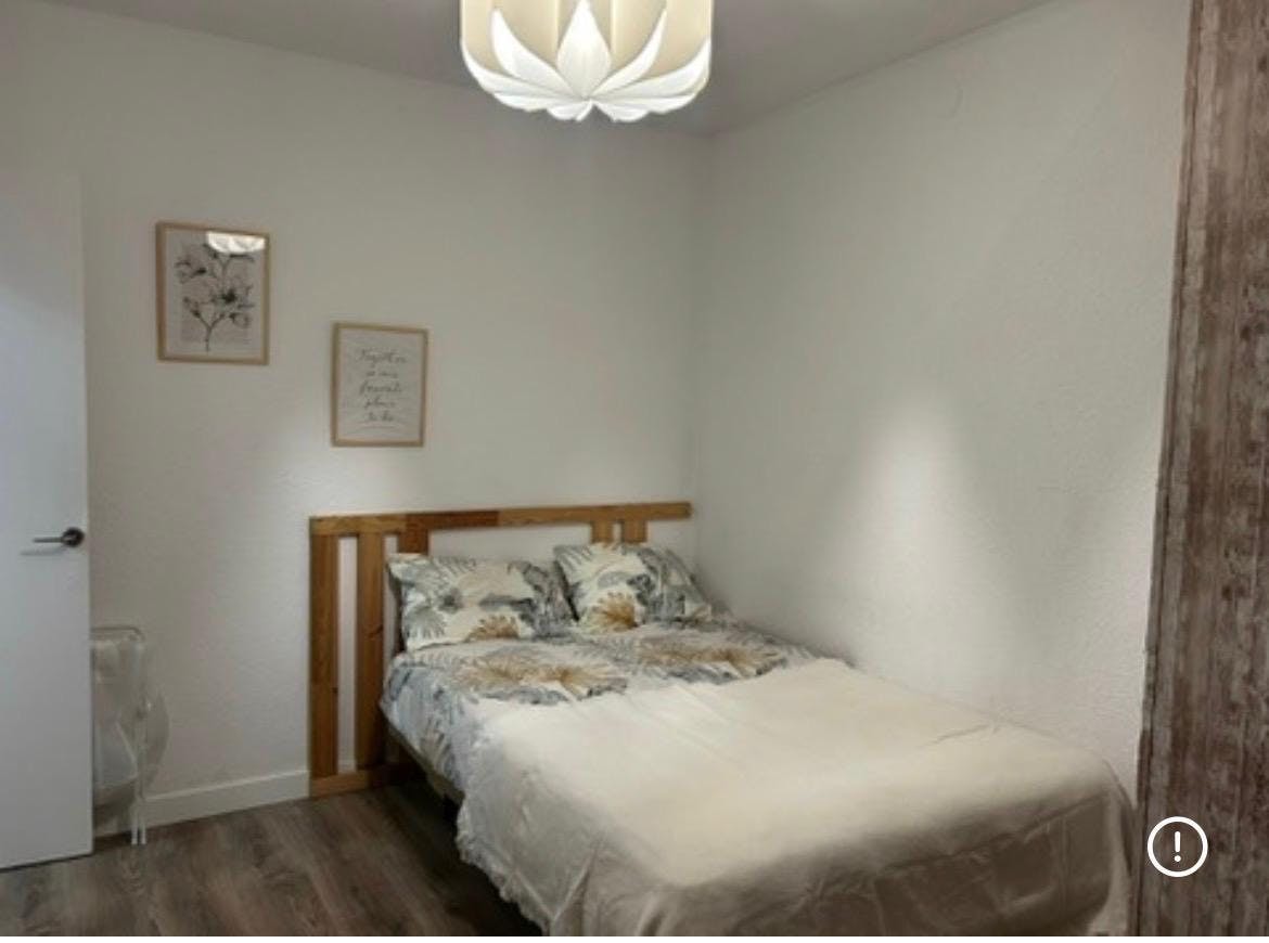 Calle de Miguel Hernández, Barcelona preview