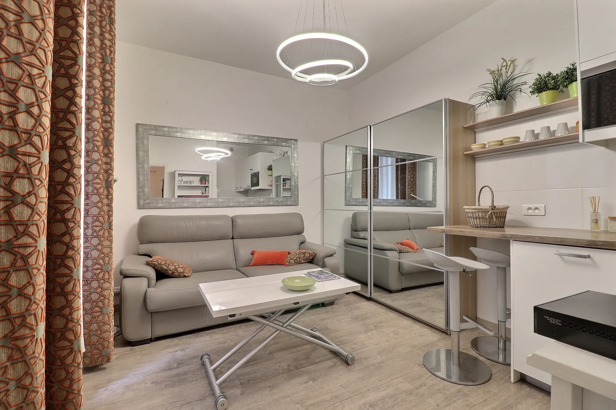 Rue Mazarine, Paris preview