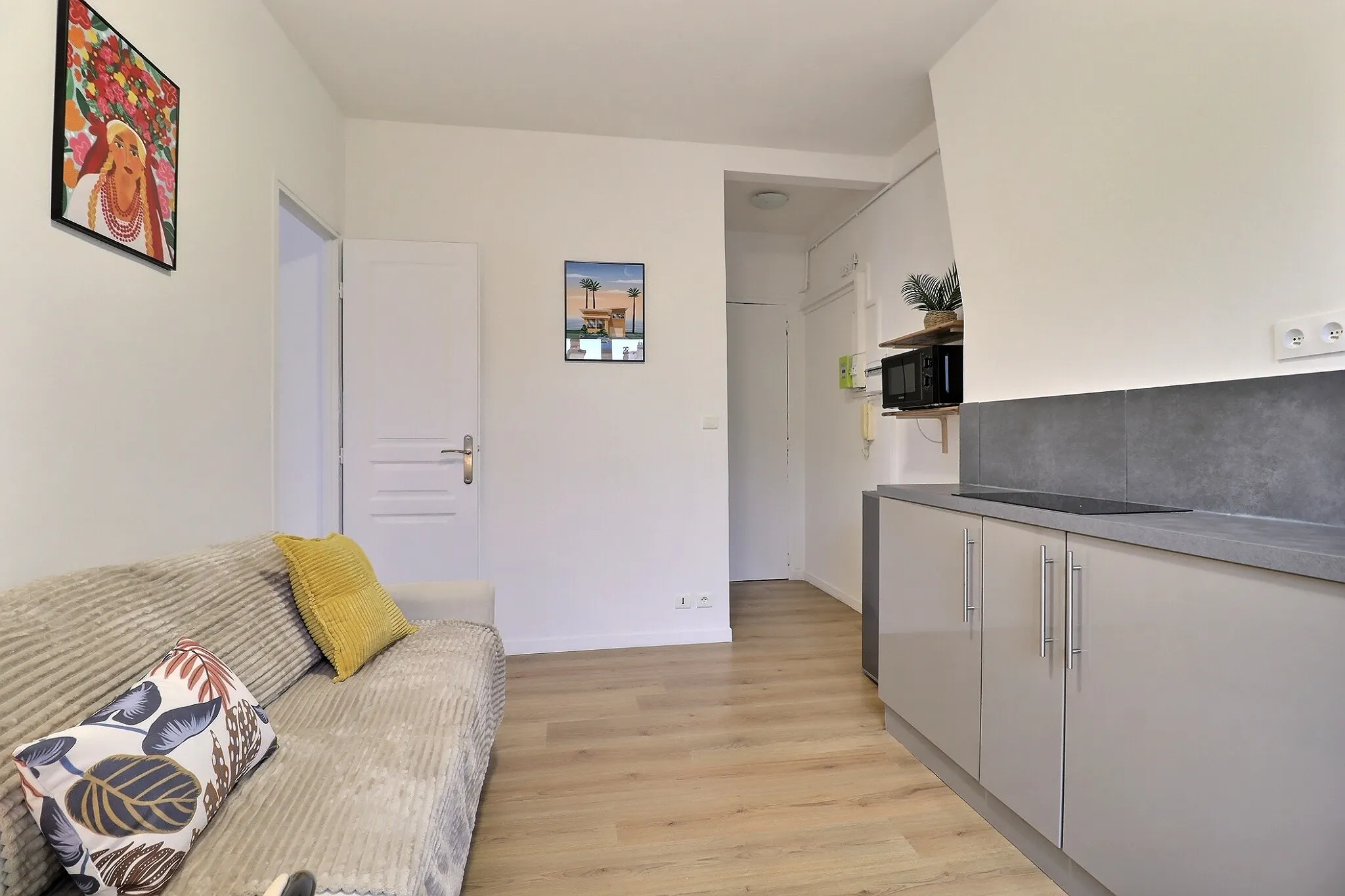 1-Bedroom Apartment in Rue du Faubourg Saint-Antoine, Paris (1692657) ROOM 2