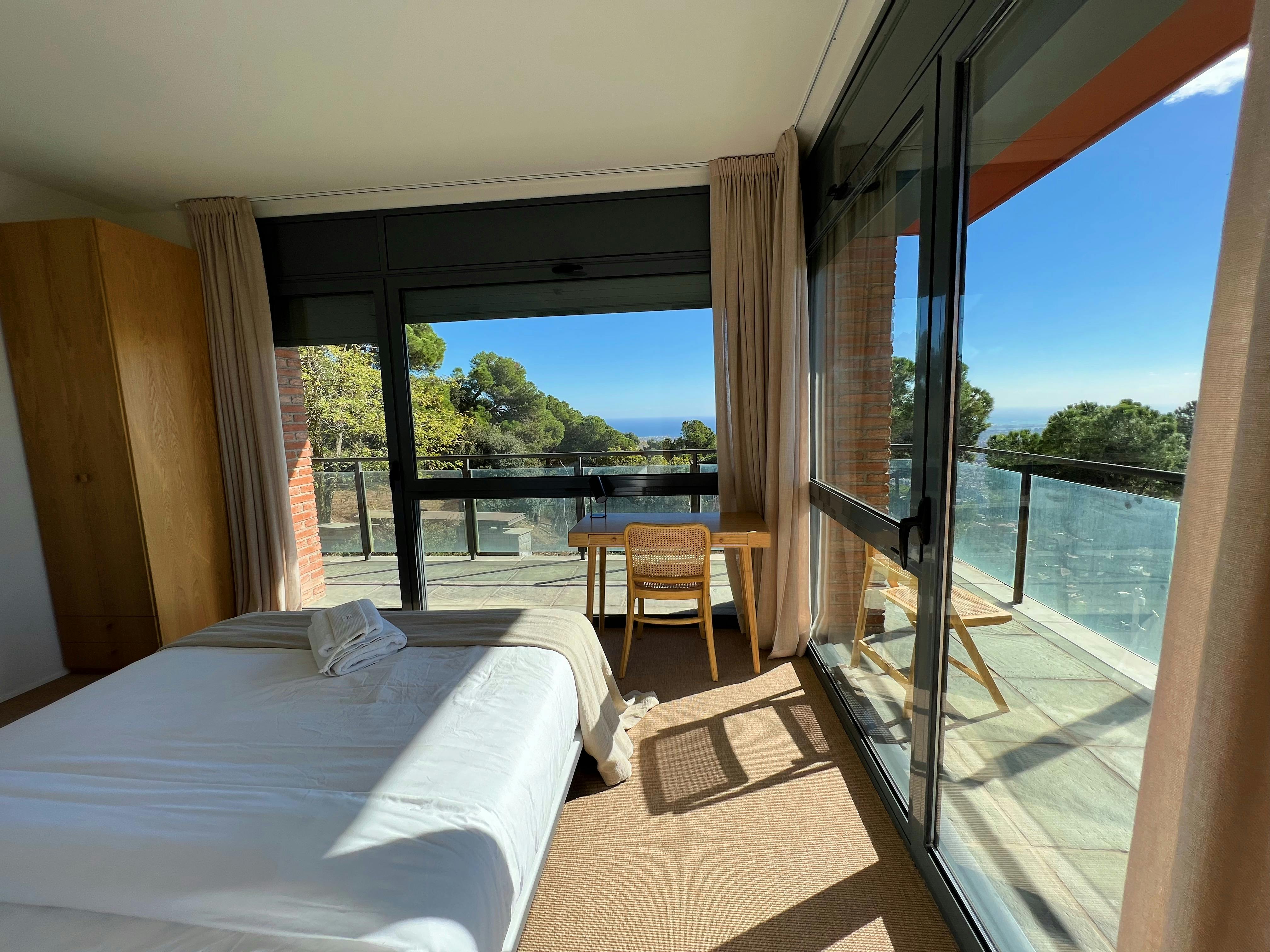 Private room for rent for €2,150 per month in Barcelona, Camí de Vallvidrera al Tibidabo