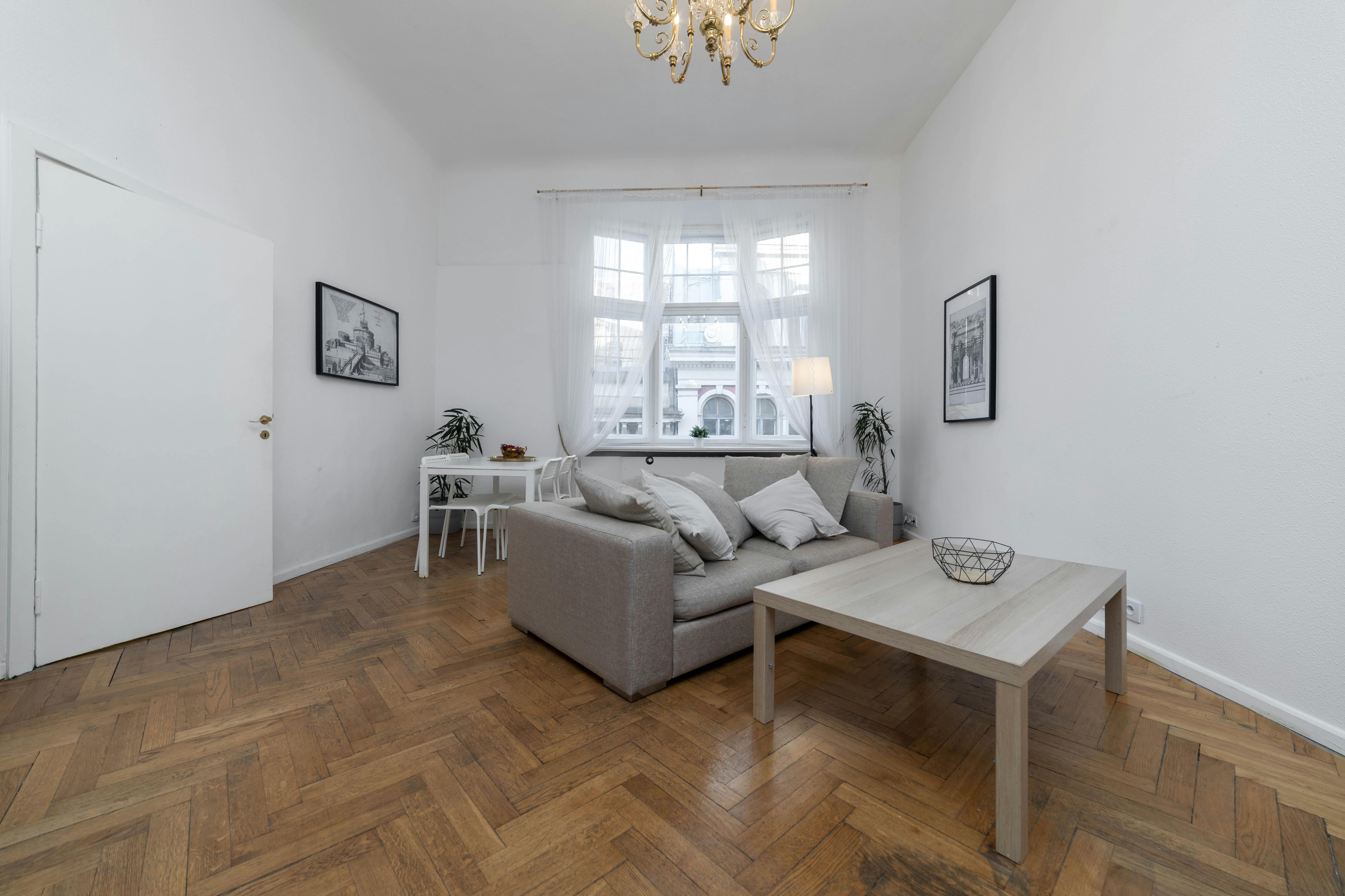 Vaļņu iela, Riga preview