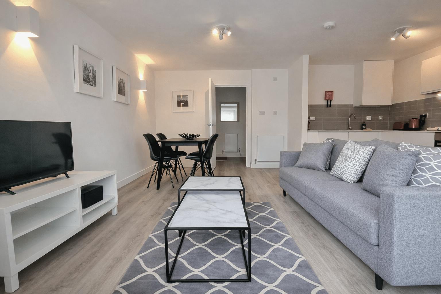 Apartment for rent for £7,257 per month in London, Kew Bridge Court