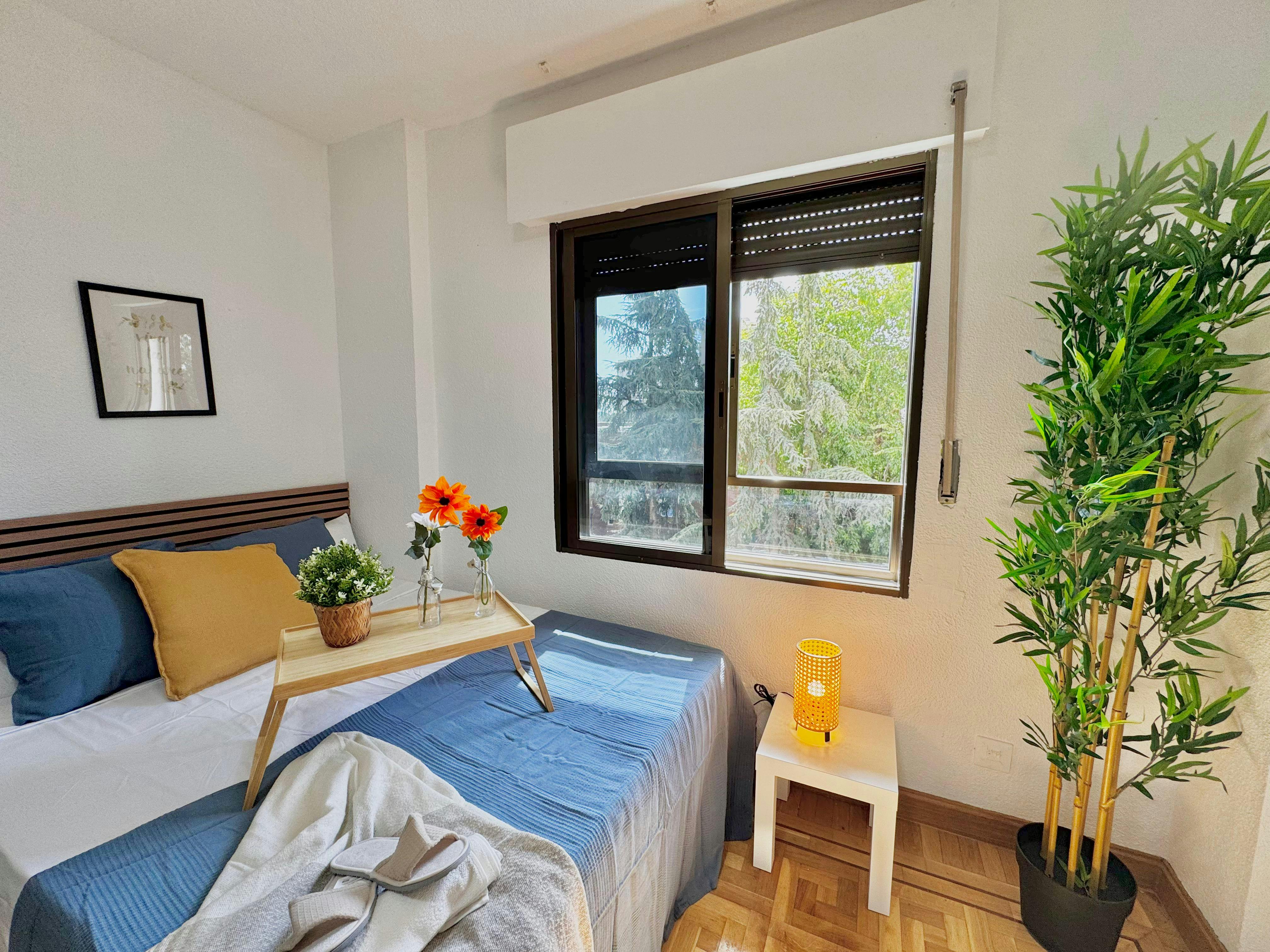 Pokój współdzielony do wynajęcia za 629 € miesięcznie w mieście Madrid, Carretera de Canillas