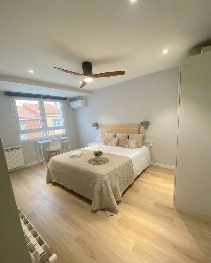 Carrer del Bisbe Jaime Pérez, Valencia preview