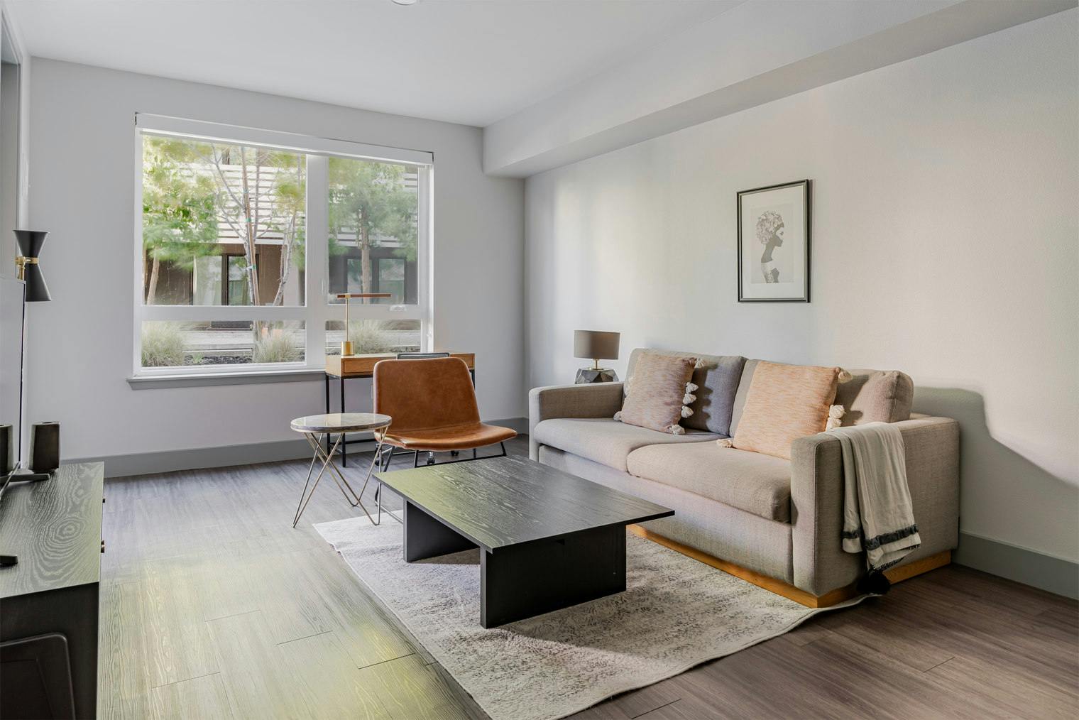 公寓 正在以 $5,273 的月租出租，其位于 Walnut Creek, Lacassie Avenue