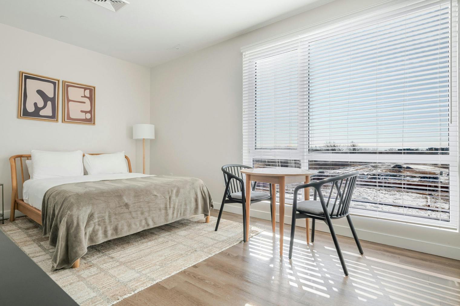 Etta att hyra för $4,076 i månaden i Revere, Salt Street