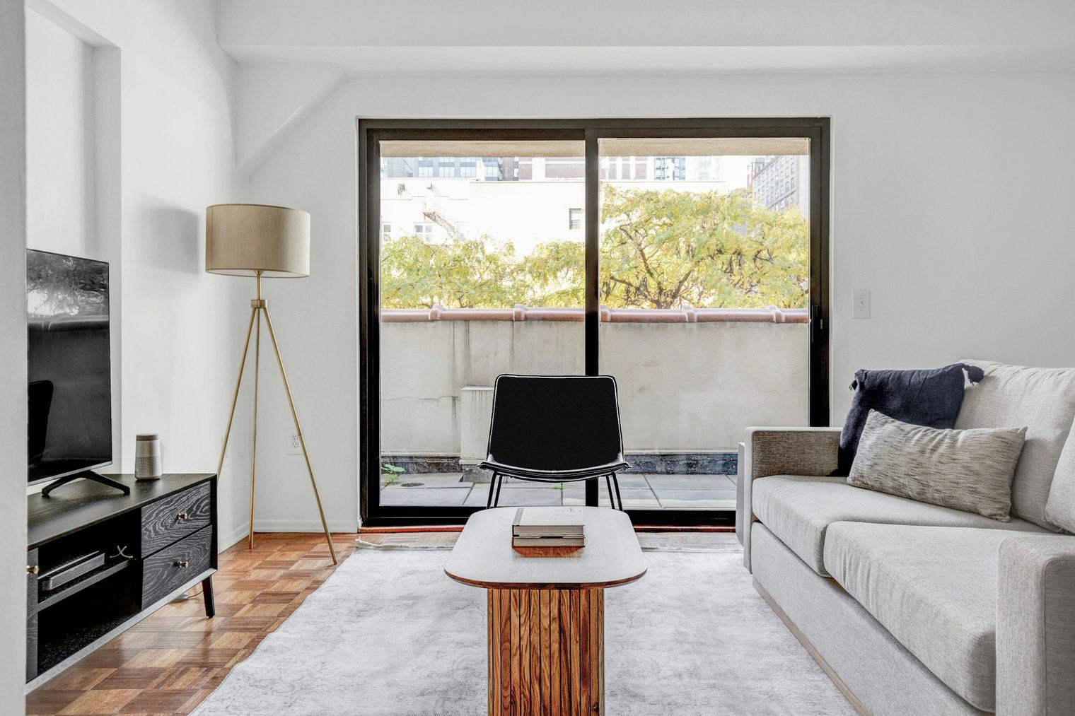 Дом сдается в аренду за $8,966 в месяц в New York City, West 34th Street