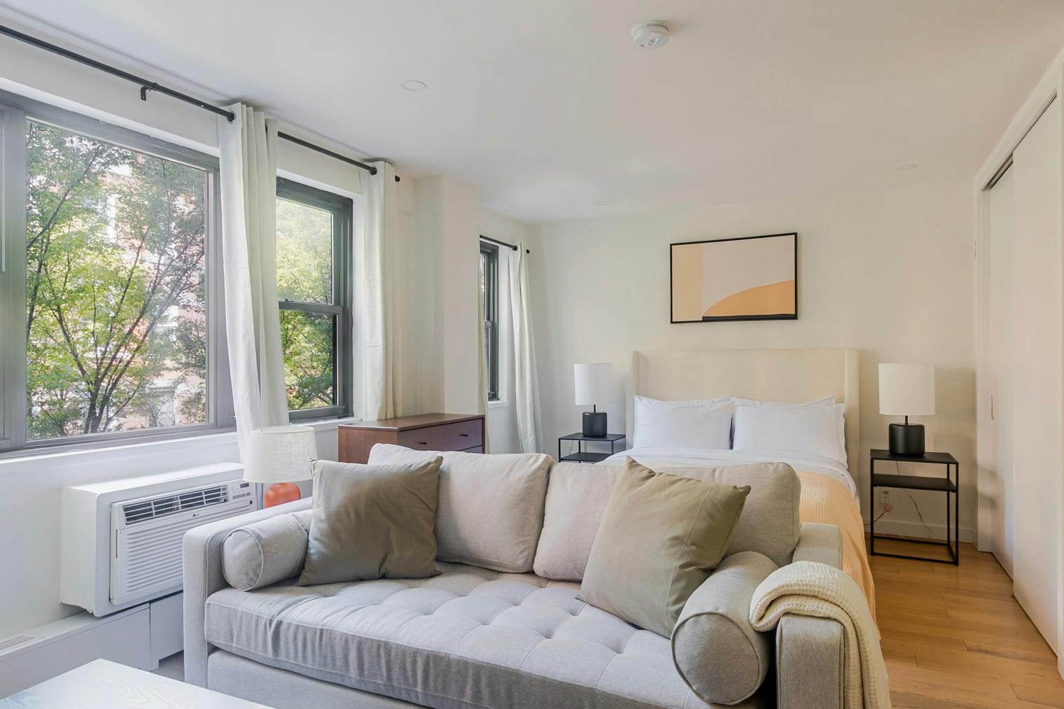 Studio for rent for $7,128 per month in New York City, East 59th Street