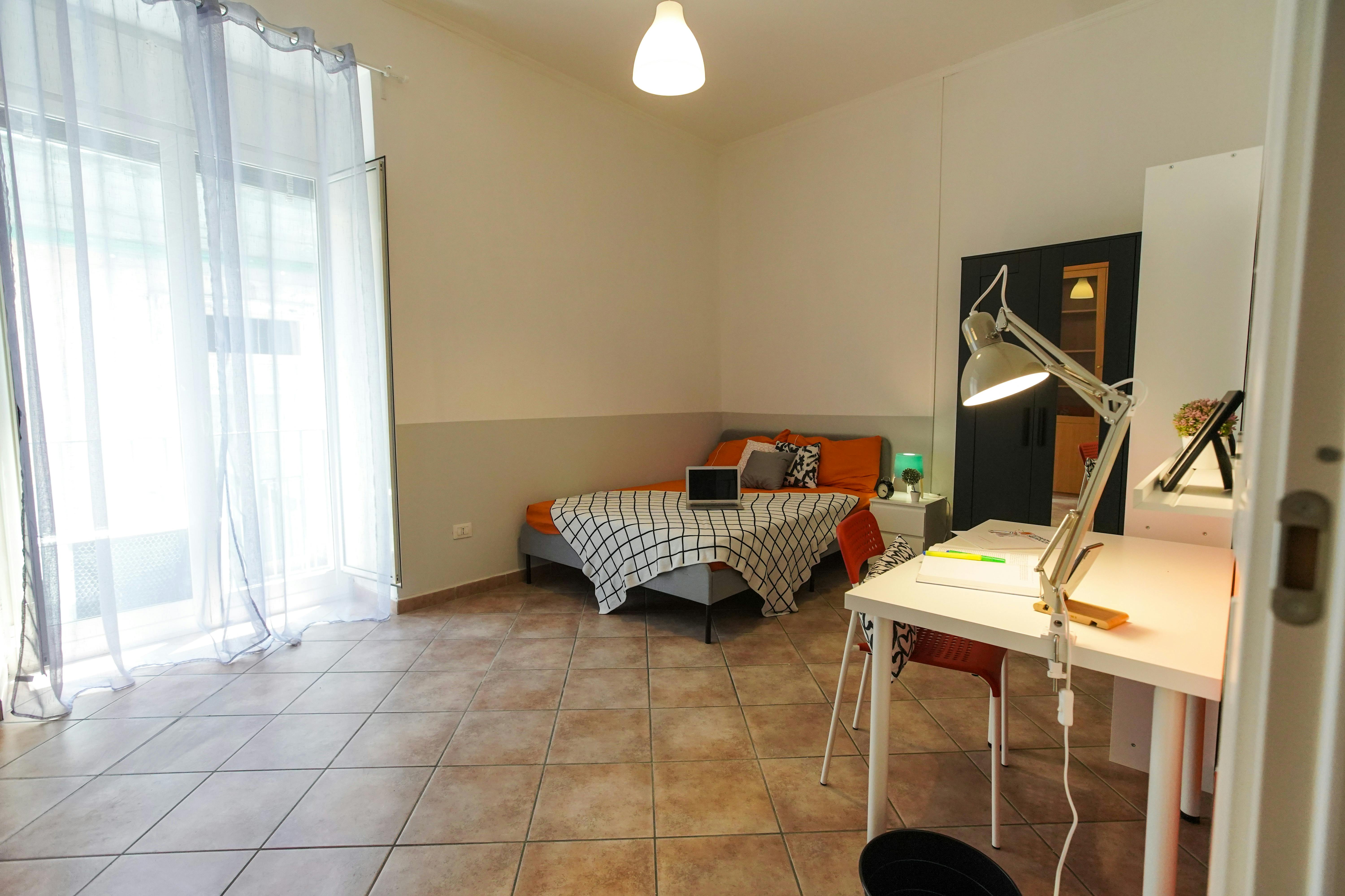 Private room for rent for €600 per month in Naples, Via Pignasecca
