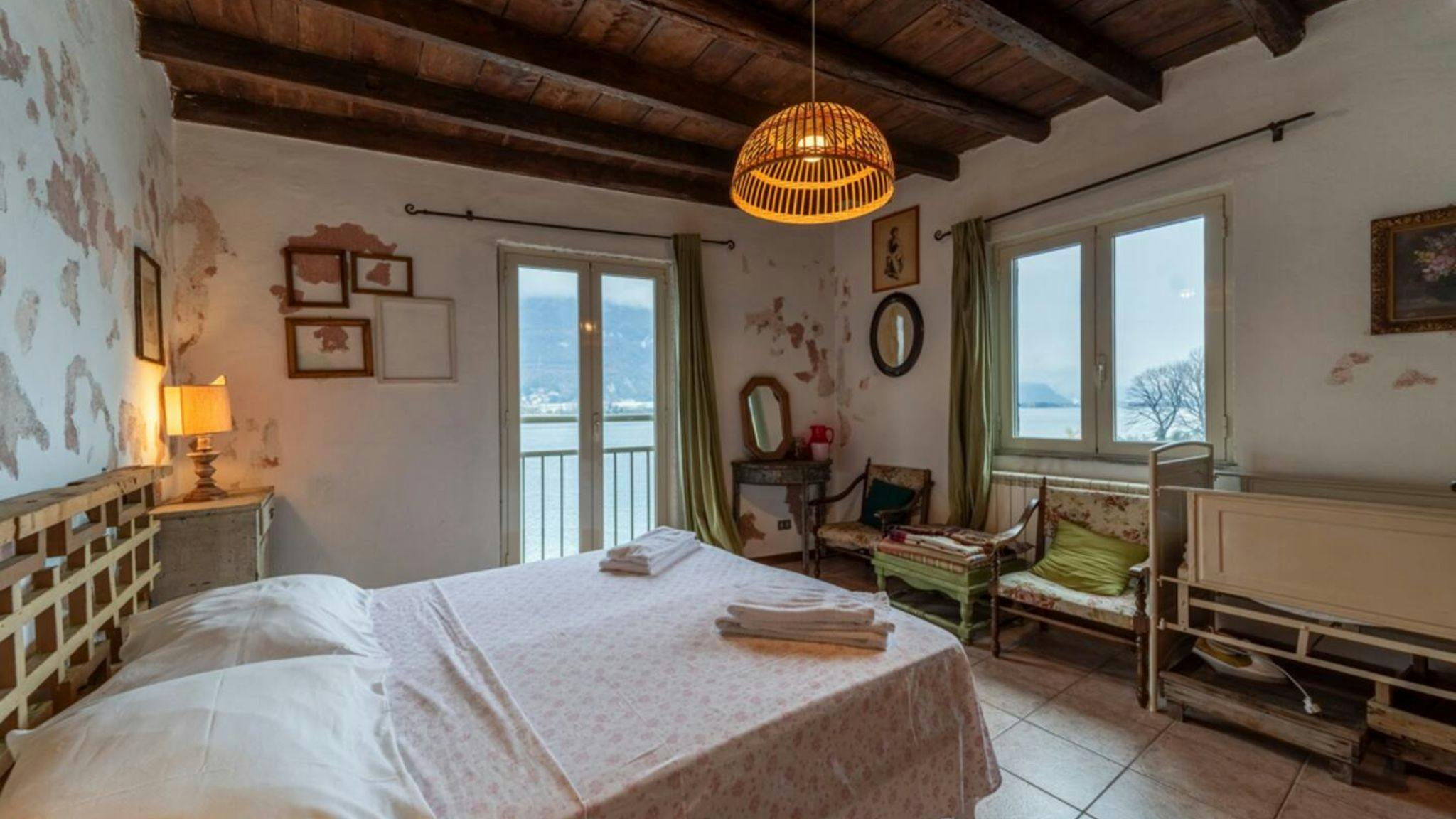 Appartamento in affitto a 1 € al mese a Pescate, Via Roma