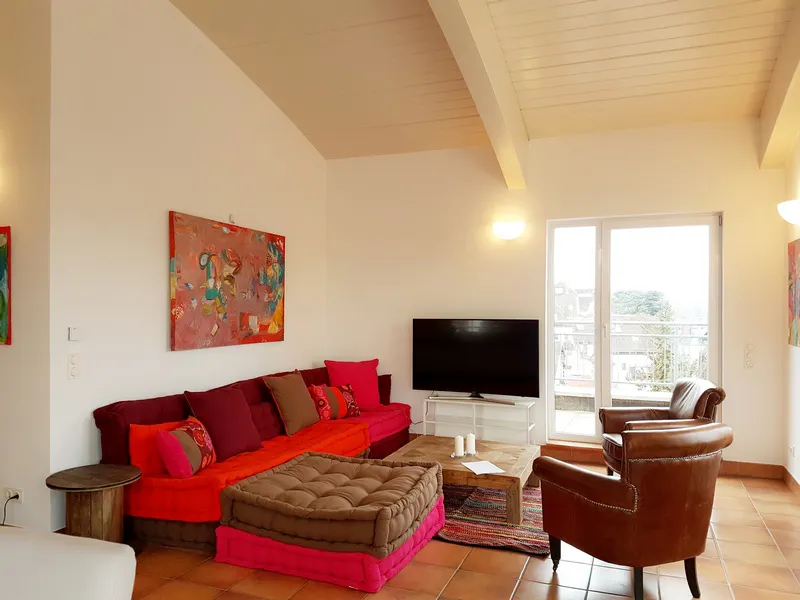 2-Bedroom Apartment in Querfeldstraße, Wiesbaden (1693073) ROOM 1